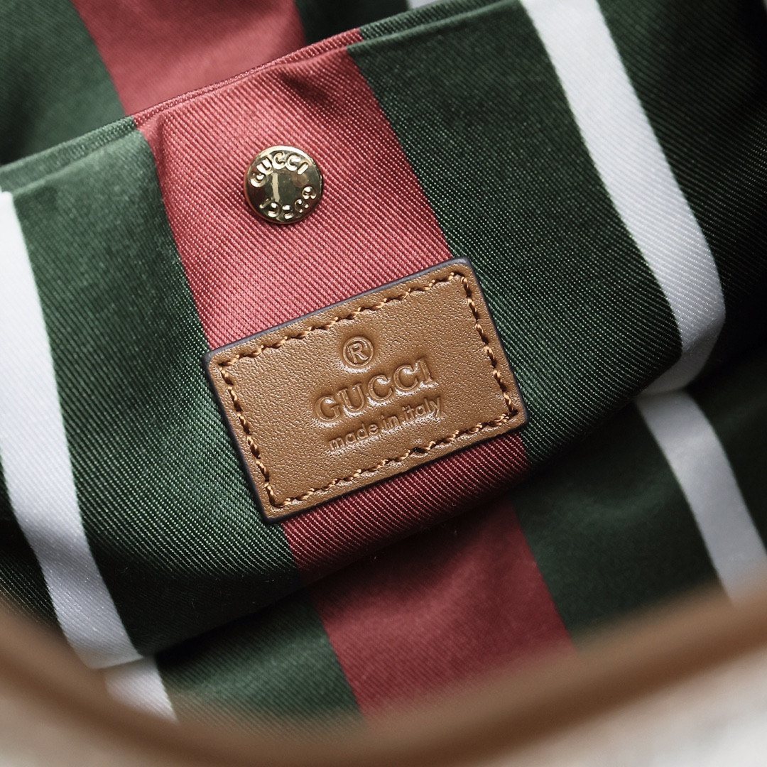 Gucci Mini Emblem 19x18x11cm