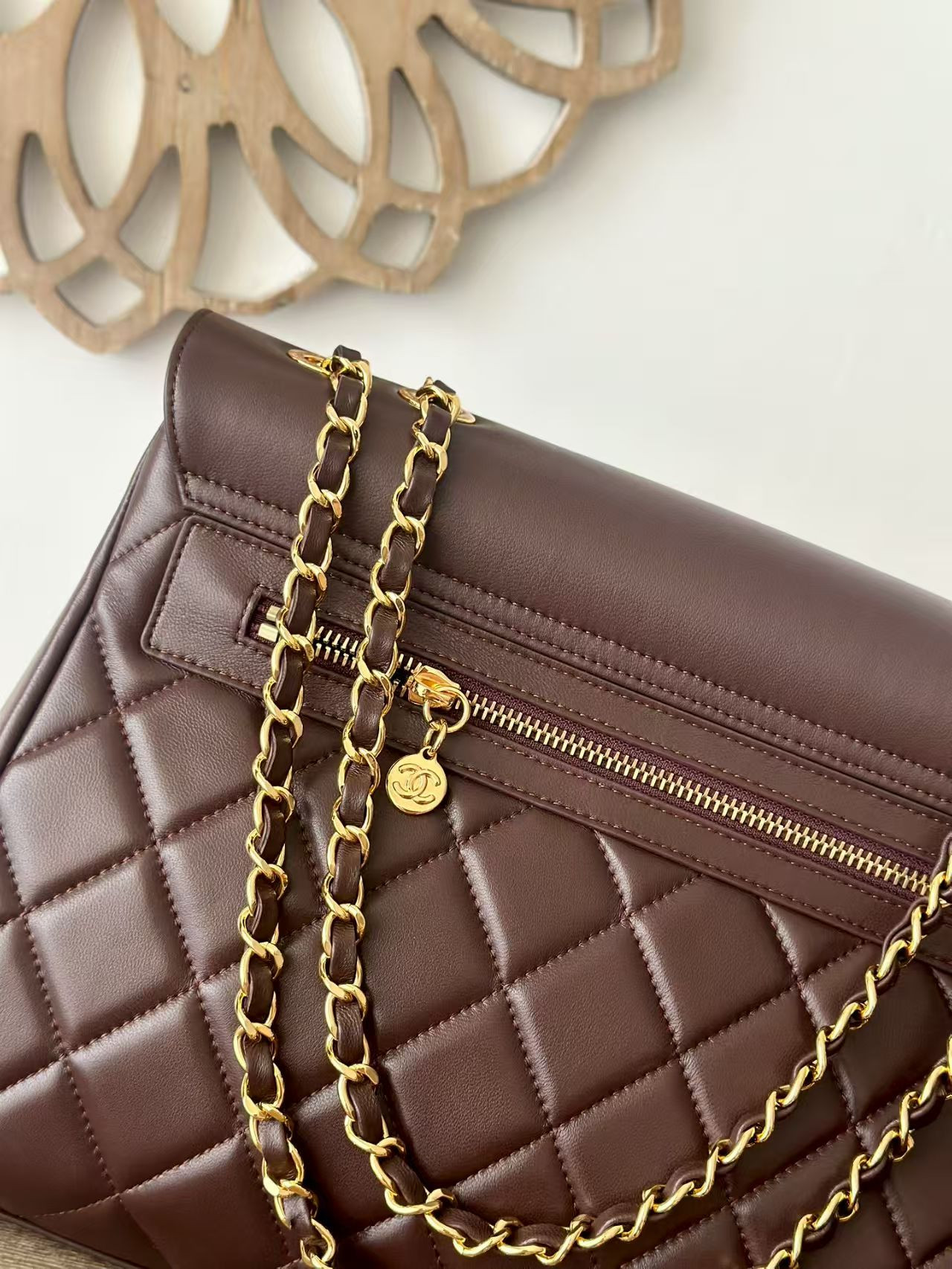 Chanel shoulder chain bag 33x11x23cm