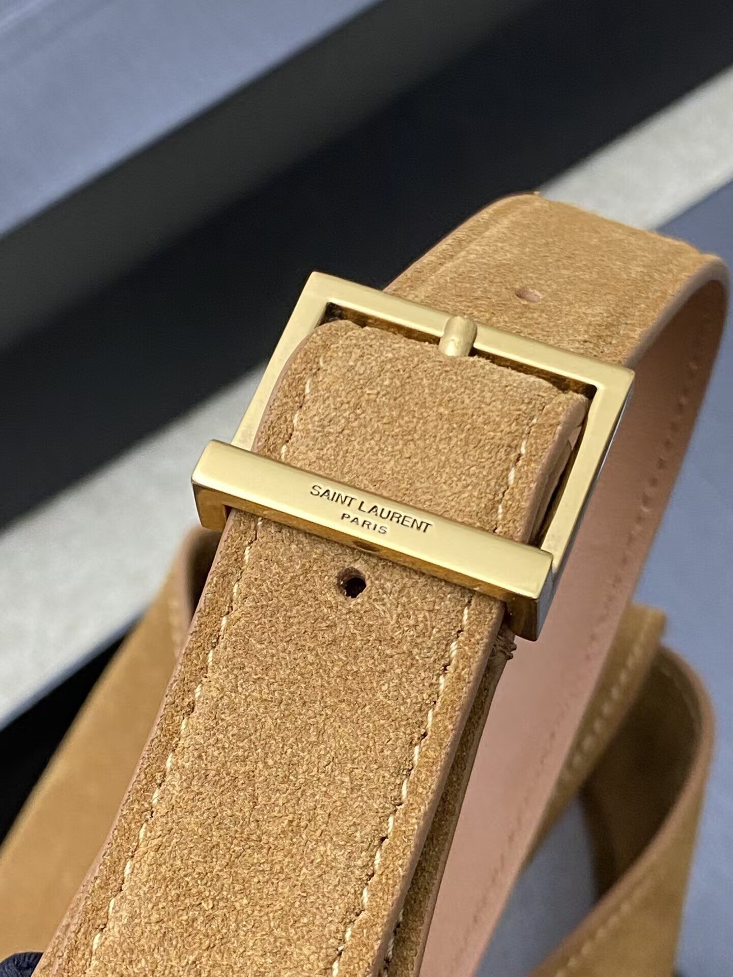 YSL LE 5 À 7 SUPPLE IN SUEDE 23x22x8CM