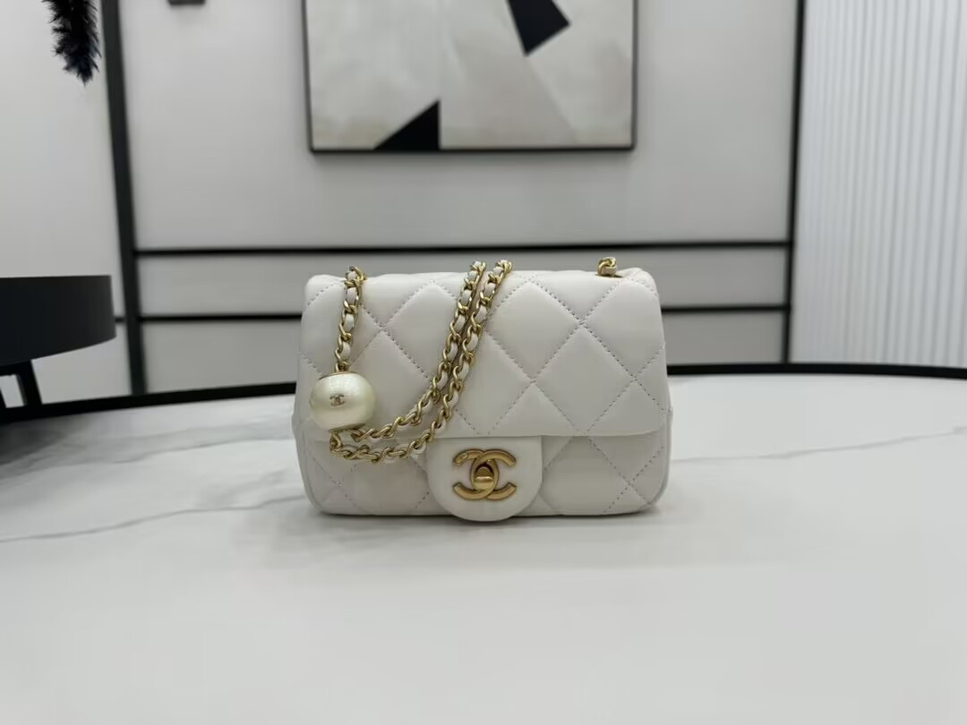 CHANEL MINI CLASSIC HANDBAG Pearl Chain 11.5x17x5cm