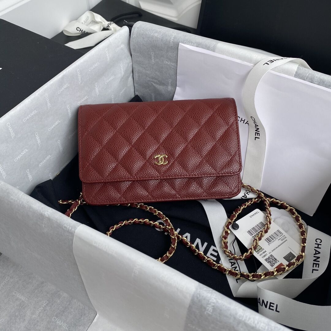 CHANEL WOC CLASSIC WALLET ON CHAIN RED 4.8 × 7.5 × 1.4 in