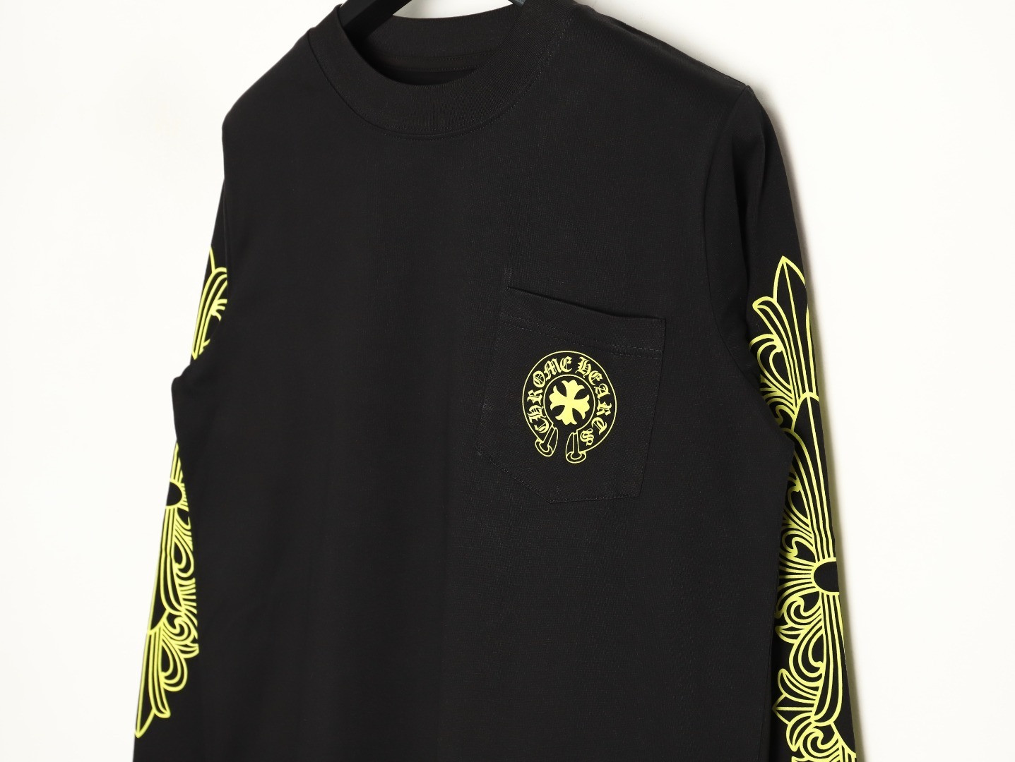 Ch*0me He**ts long-sleeved t-shirt