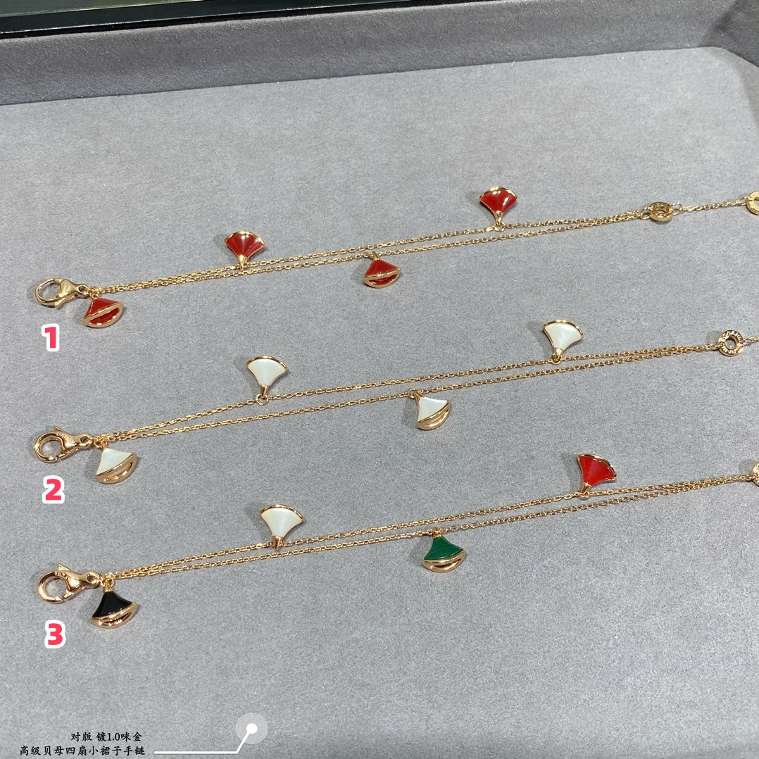 Bvlgari Four mini skirts Bracelet