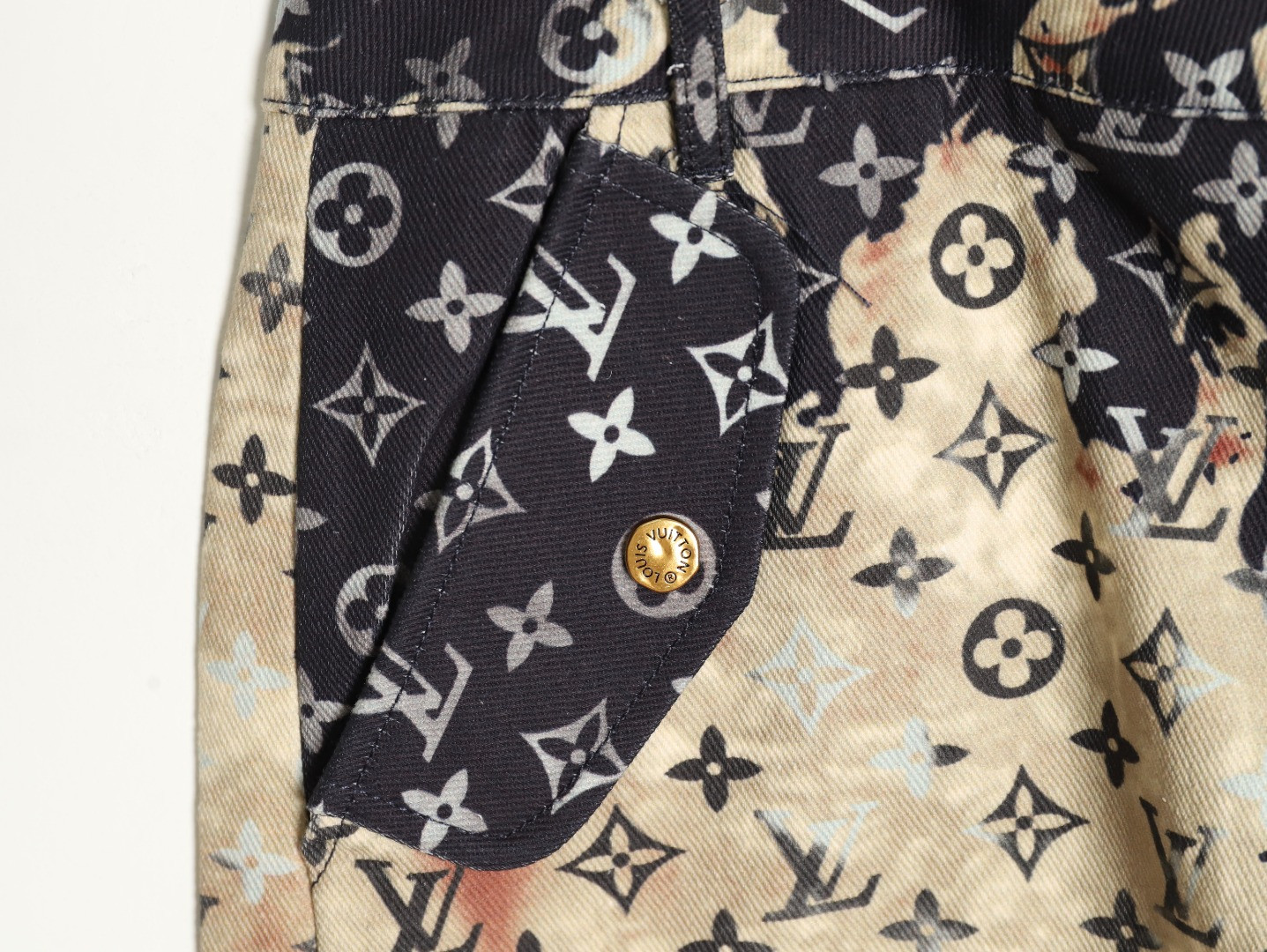 Louis Vuitton LV shorts