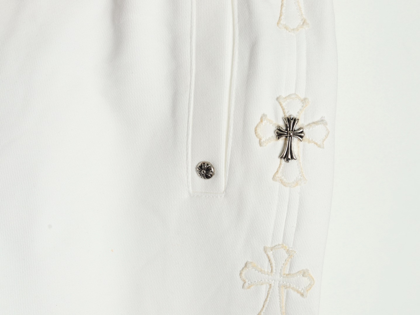 Ch*0me He**ts 24ss shorts