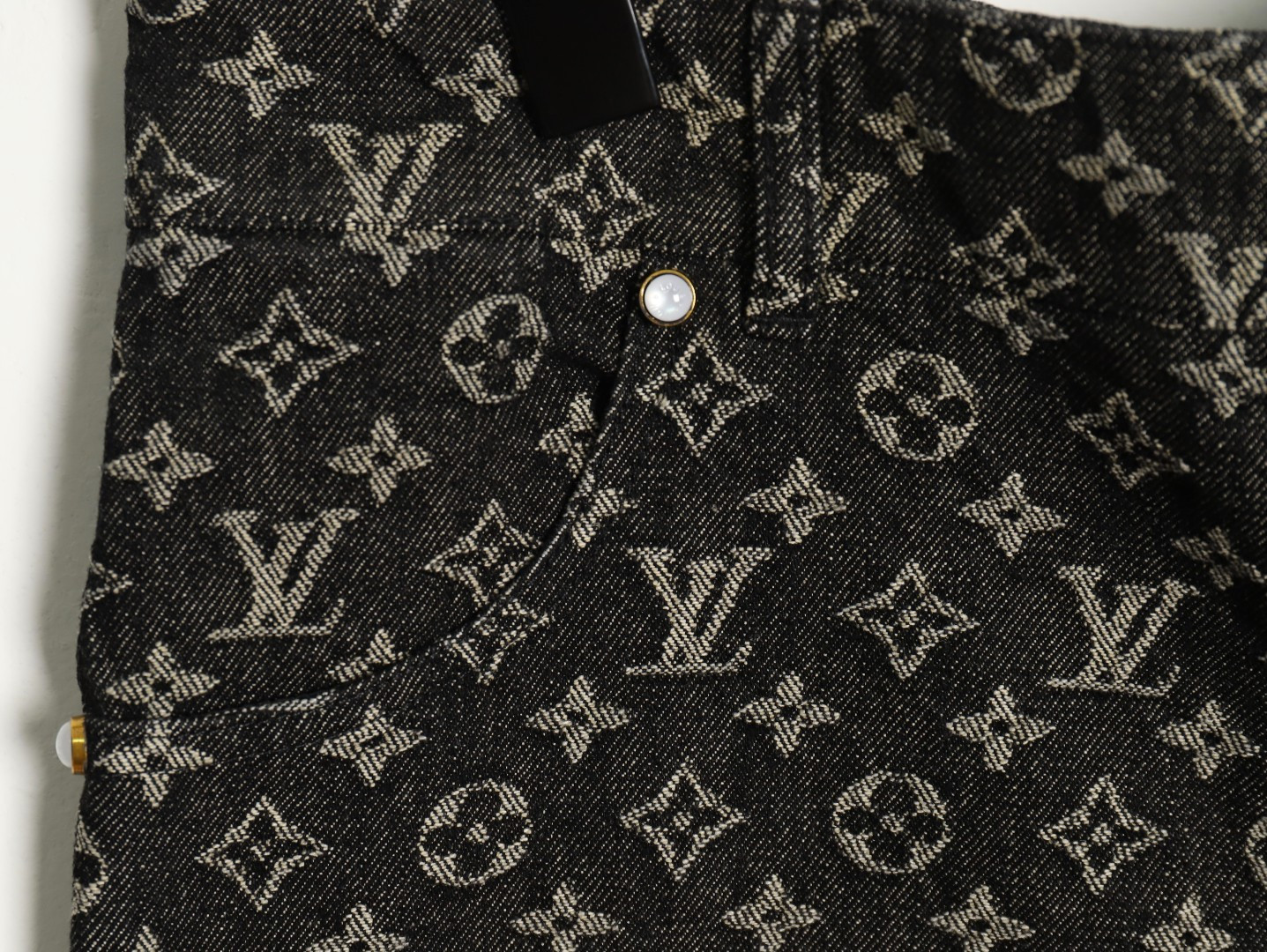 Louis Vuitton LV shorts