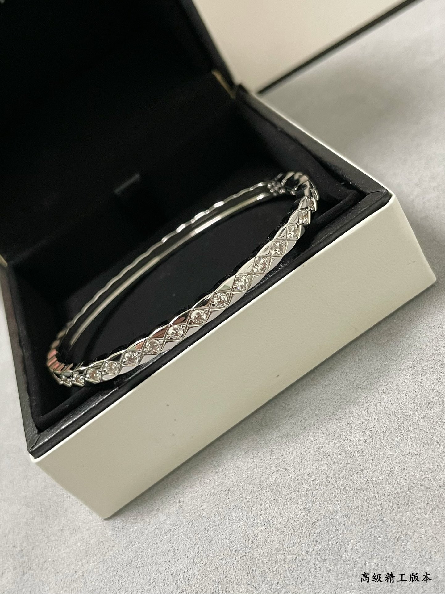 Chanel Carved Finely carved narrow diamond Bracelet