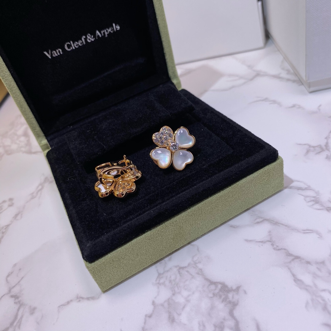 Van Cleef & Arpels four-leaf clover earrings
