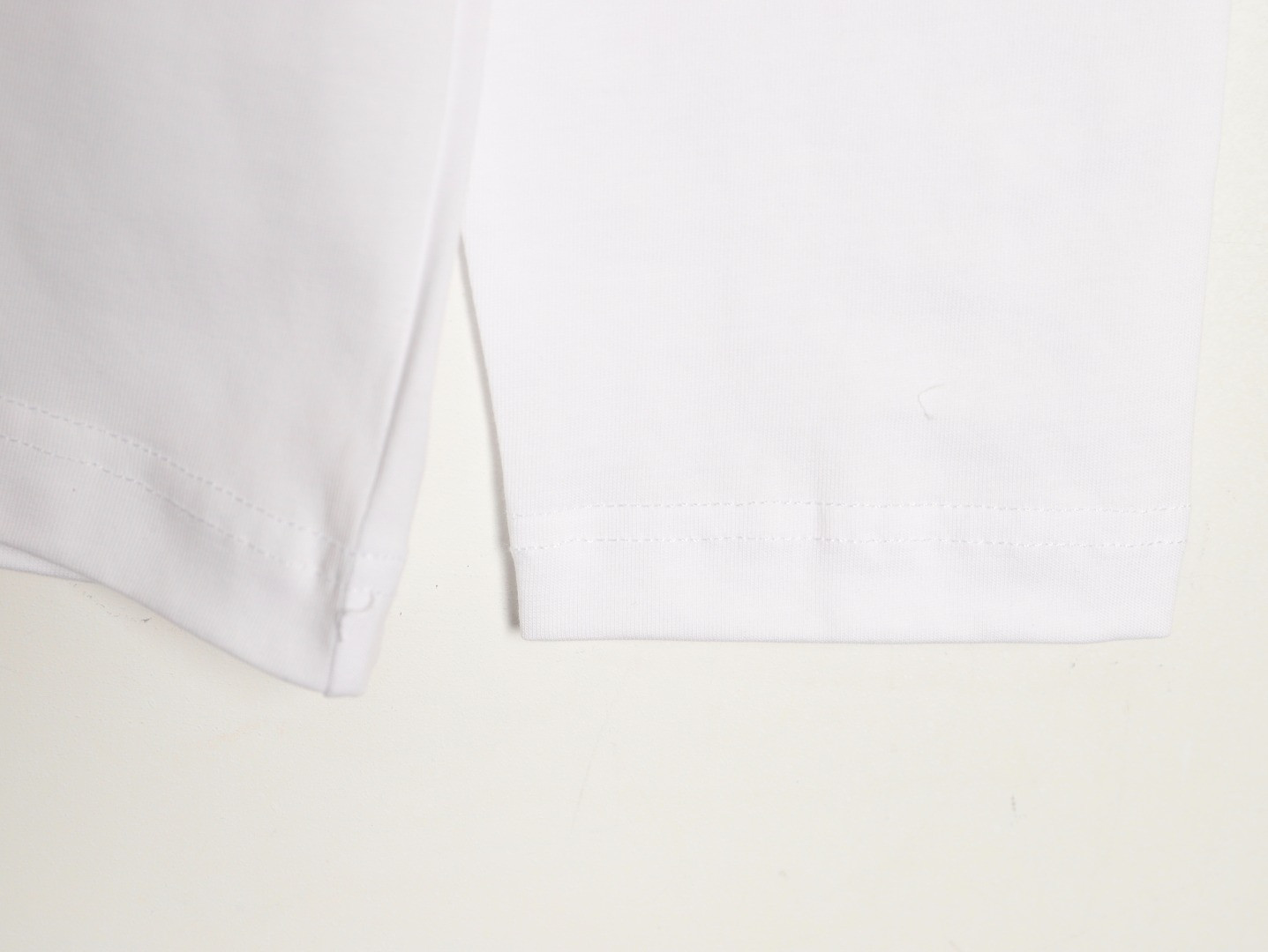 Gucci Long-sleeved T-shirt