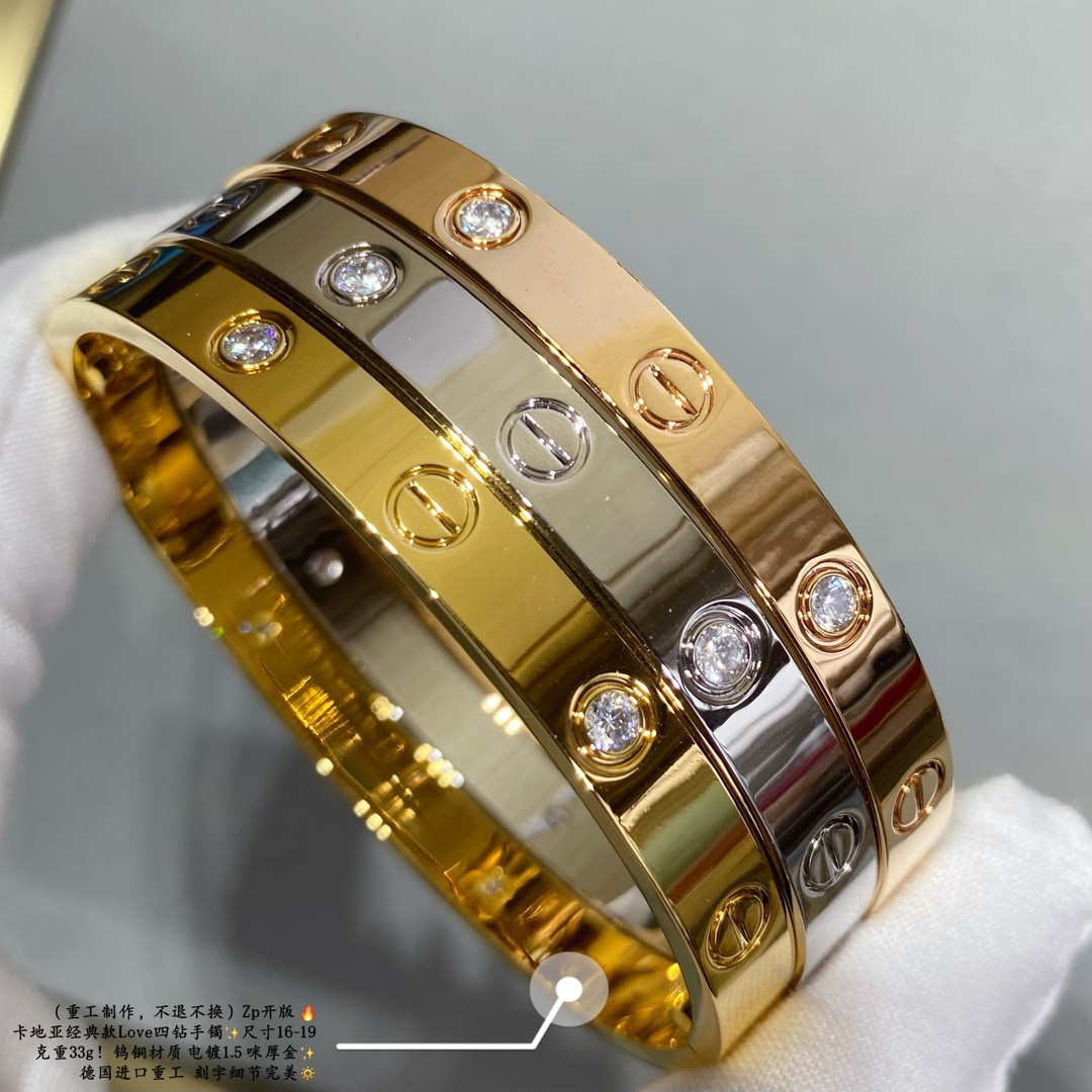 Cartier Love four diamond Bracelet(No returns or exchanges accepted)