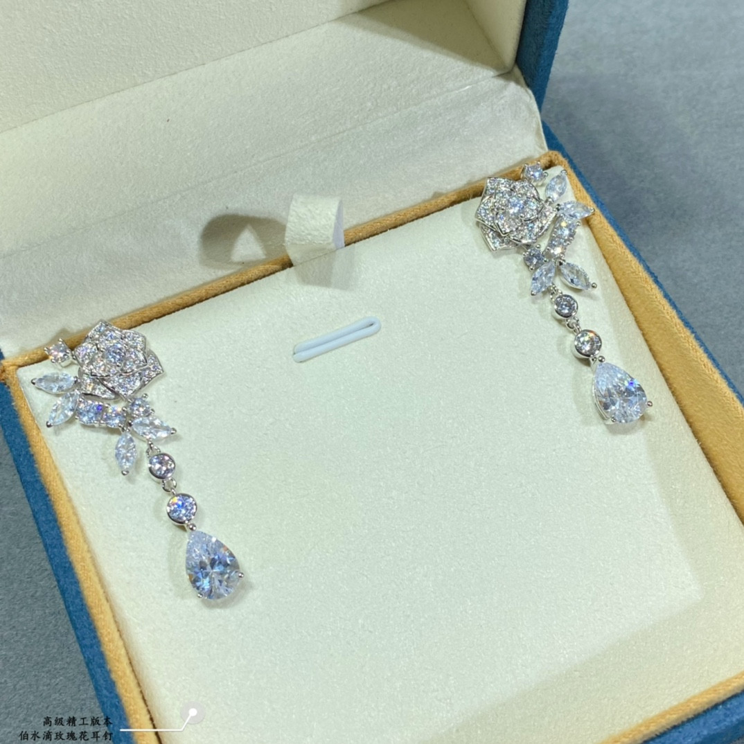 Piaget Teardrop rose Earrings