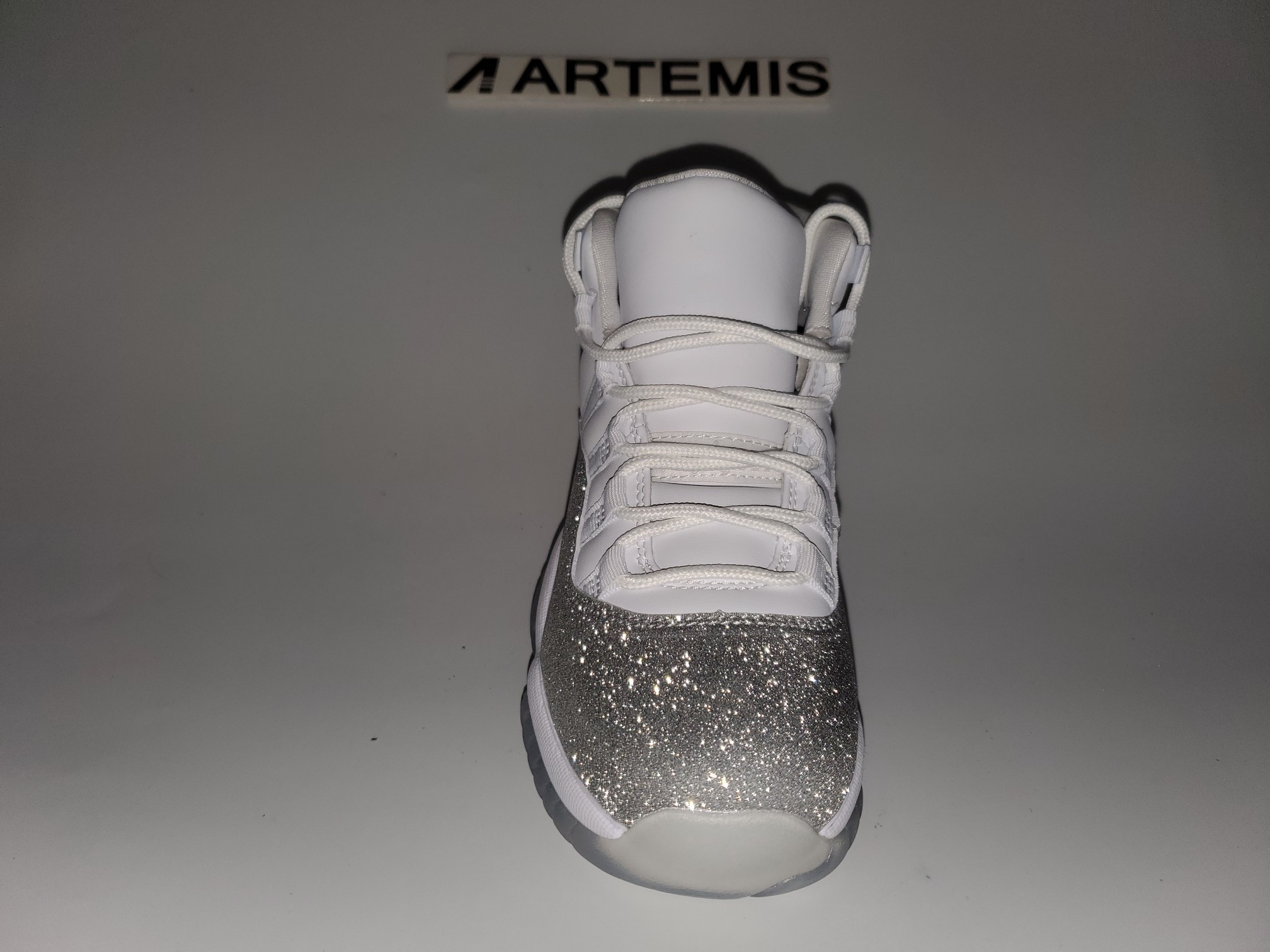Air Jordan 11 Retro White Metallic Silver