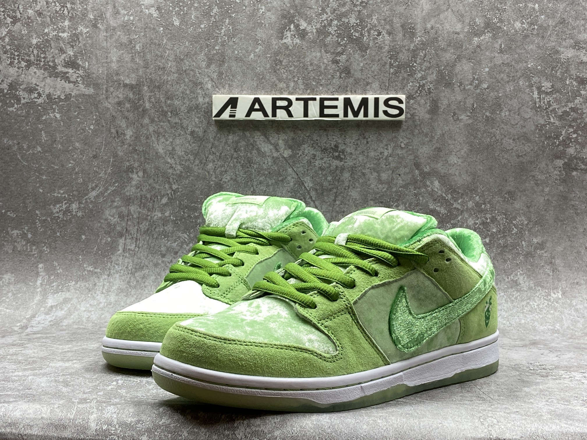 Nike SB Dunk Low StrangeLove Skateboards Green (Customization Version )