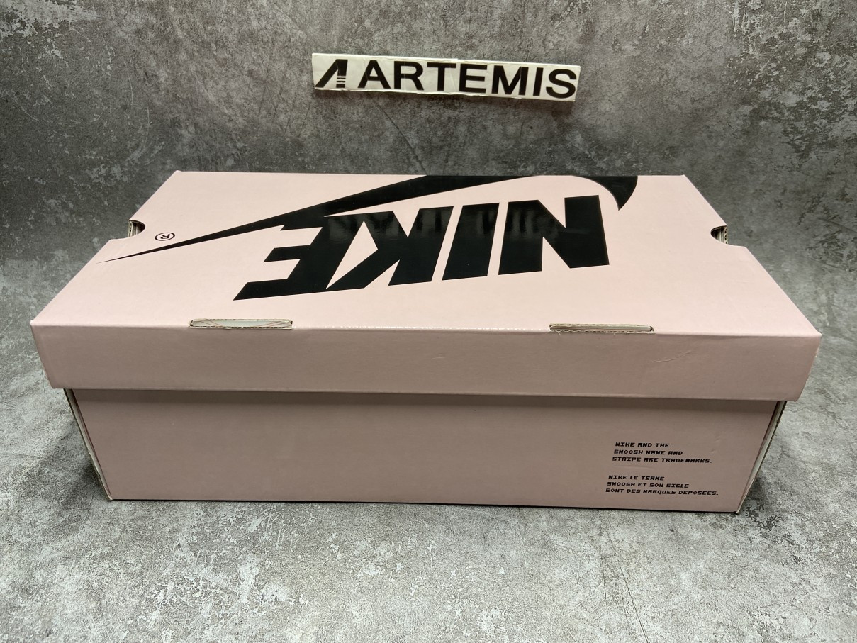 Nike Dunk SB Low Diamond Supply Co. Tiffany