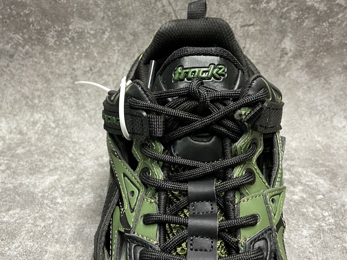 Balenciga Track 5.0 Black Green