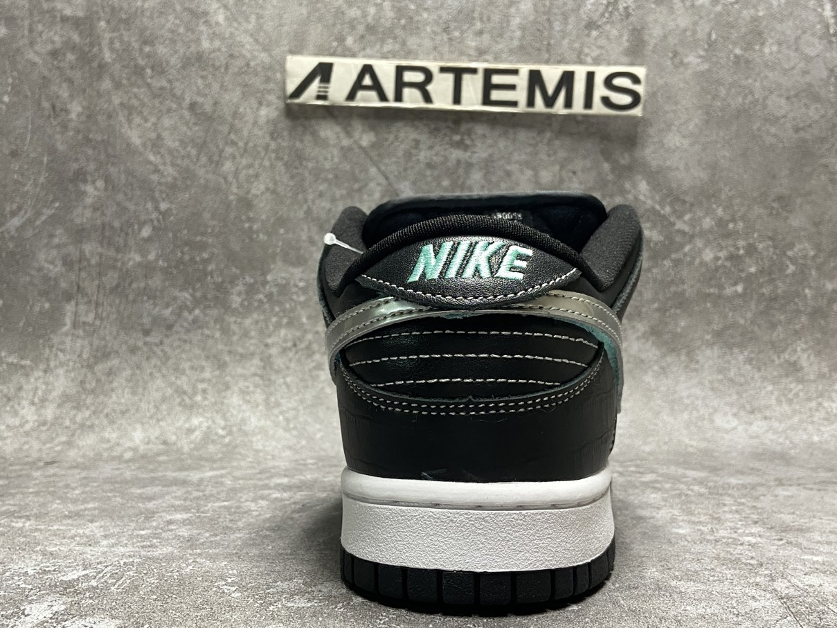 Nike SB Dunk Low Diamond Supply Co Black Diamond
