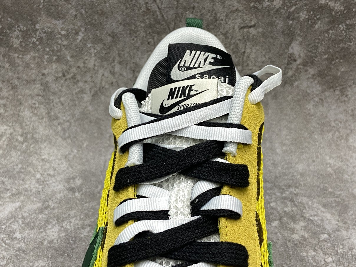 Nike Vaporwaffle Sacai Tour Yellow Stadium Green