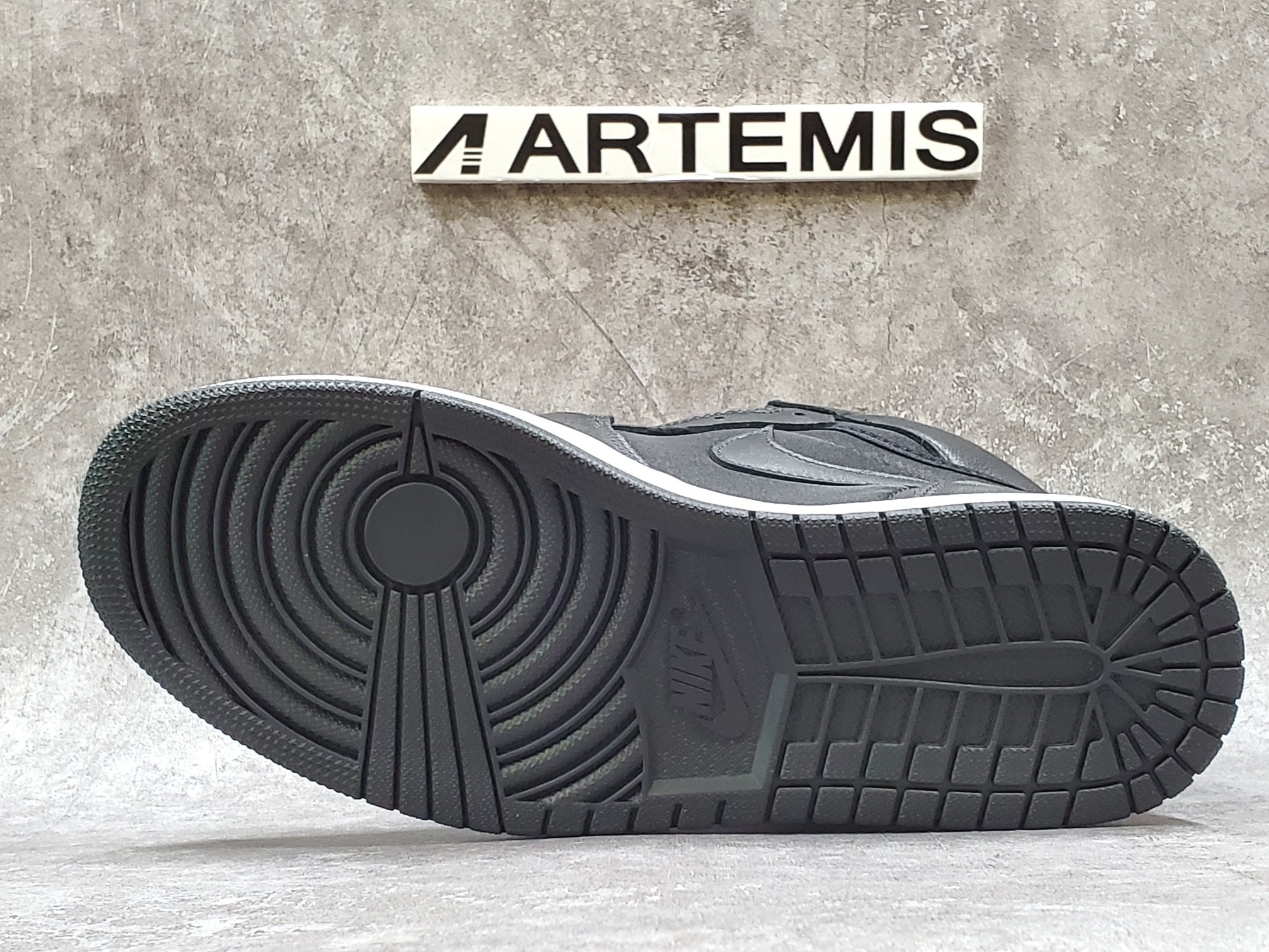 Air Jordan 1 Retro High Black Satin Gym Red