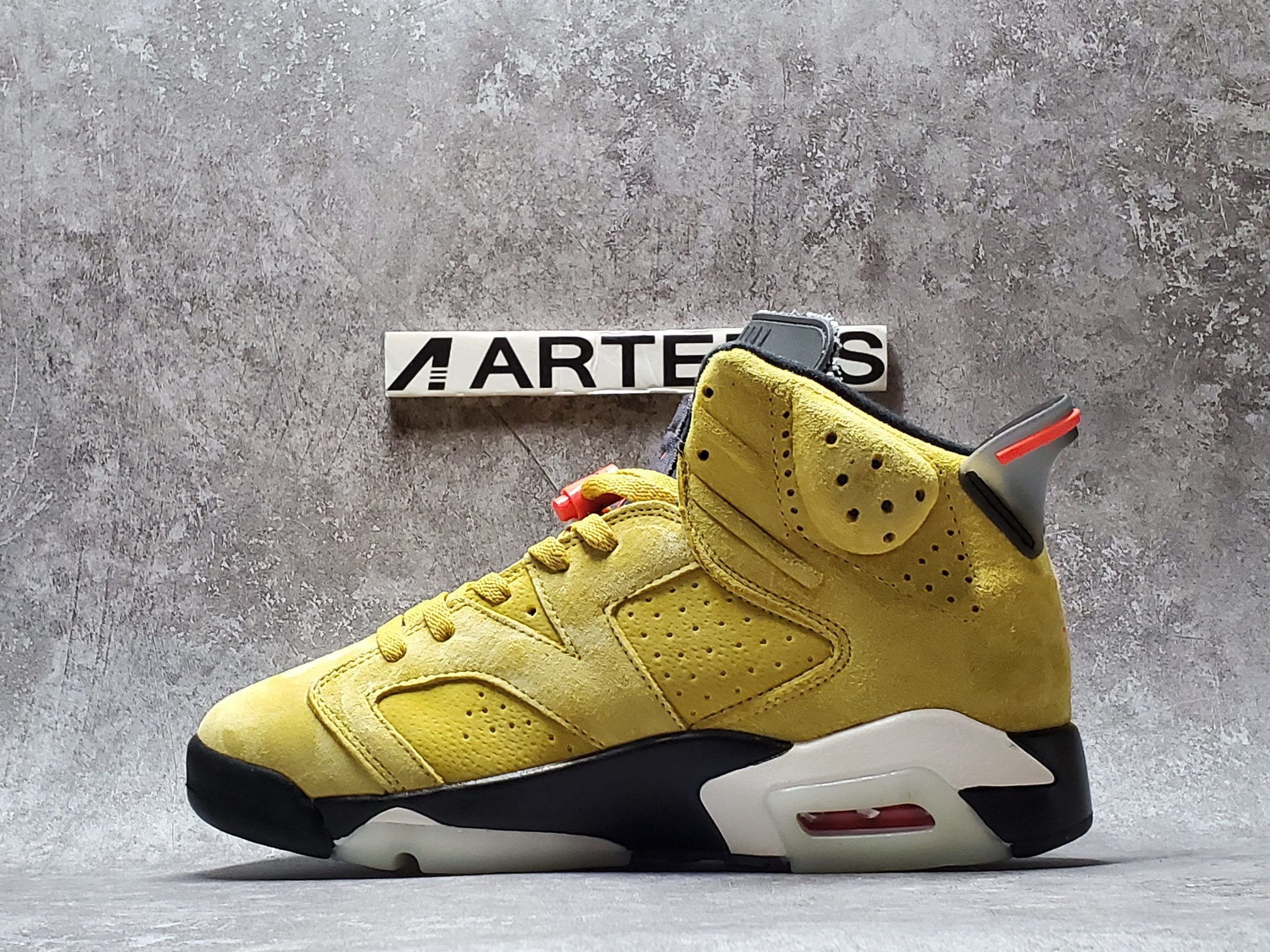 Air Jordan 6 Travis Scott X Retro Cactus Jack Yellow