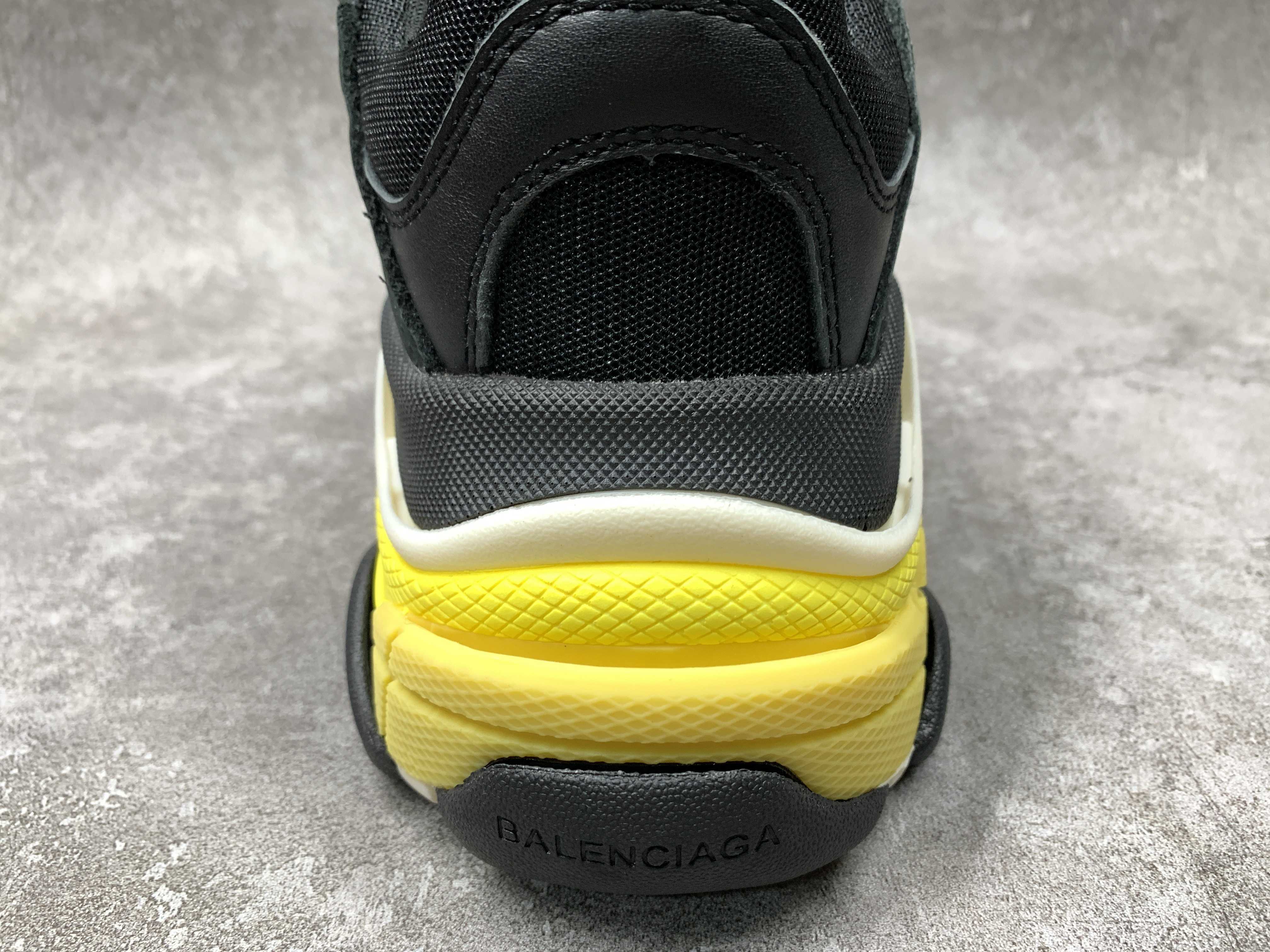 Balenciga Triple S Sneaker Black Yellow