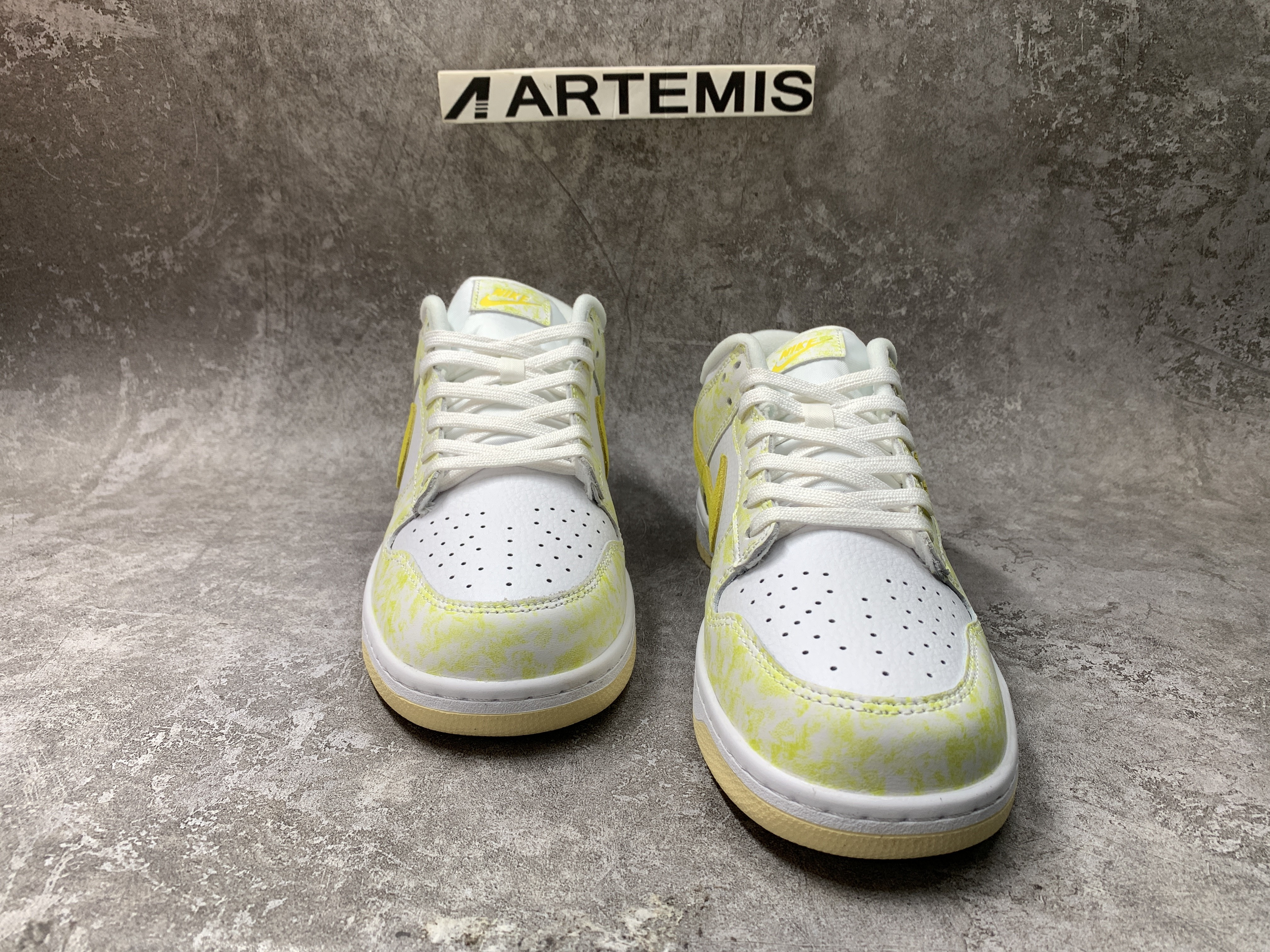 Nike Dunk Low Yellow Strike