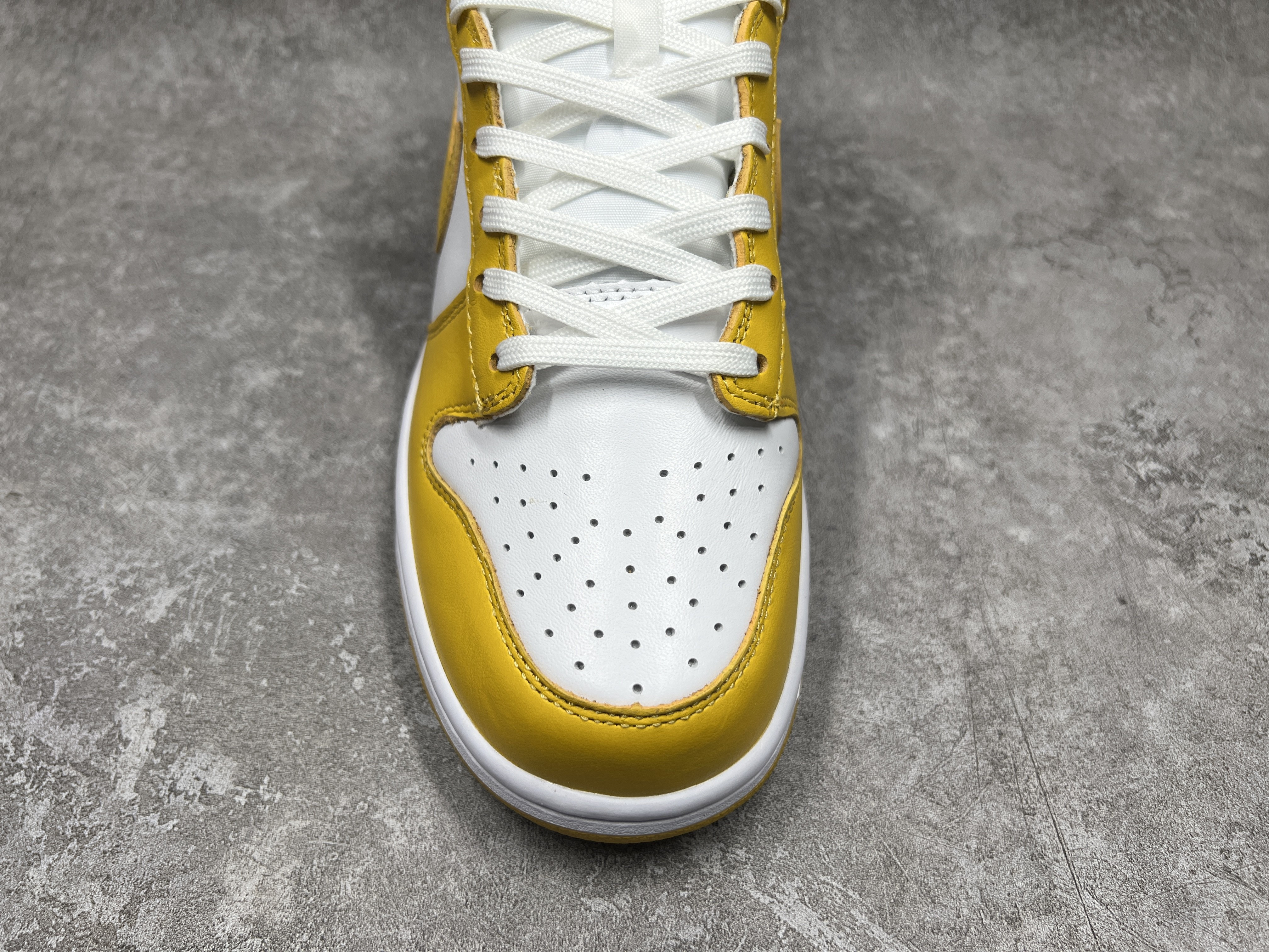 Nike Dunk High Dark Sulfur