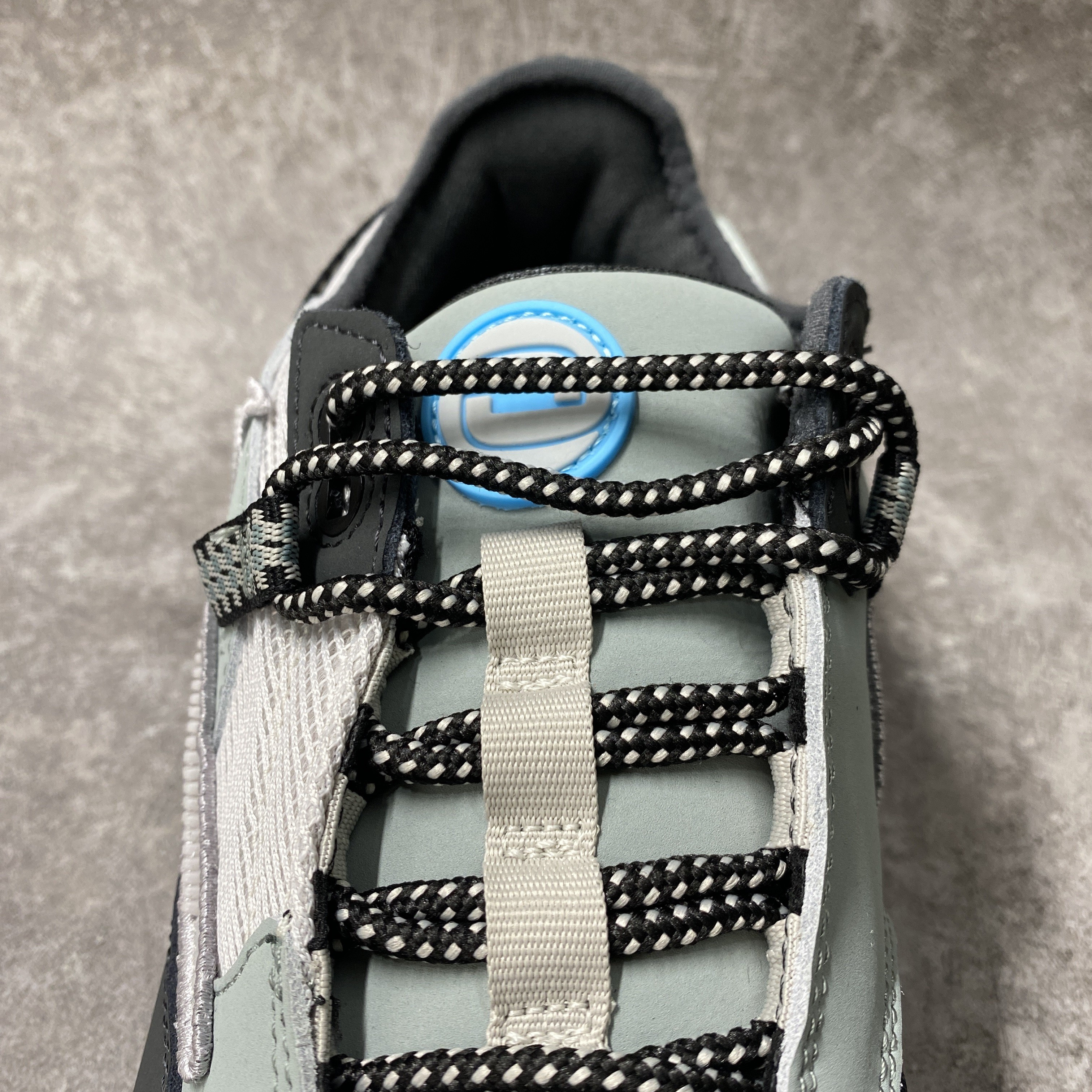 Nike Air Max 1 X Travis Scott Cave Stone