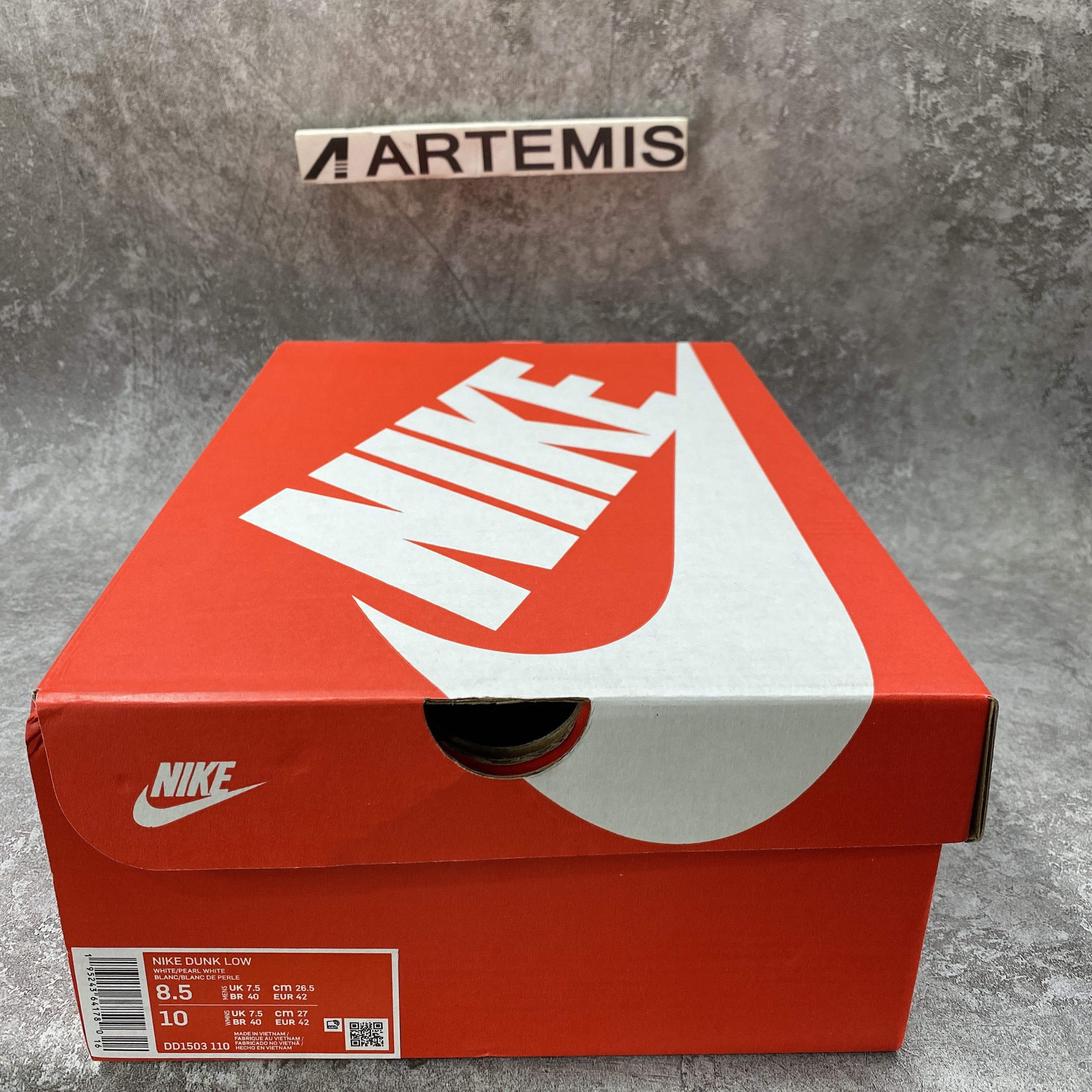 Nike Dunk Low Pearl White