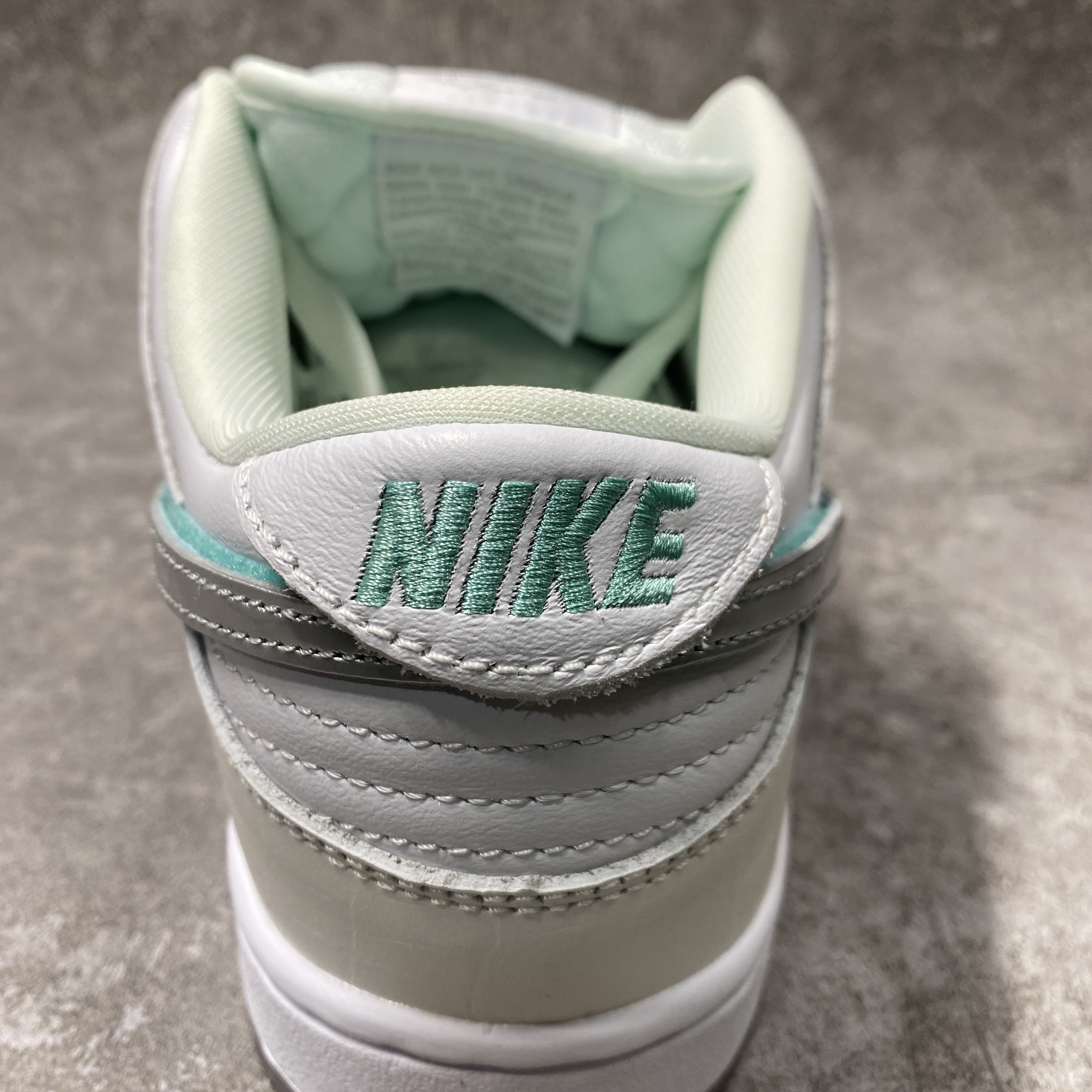 Nike SB Dunk Low Diamond Supply Co White Diamond