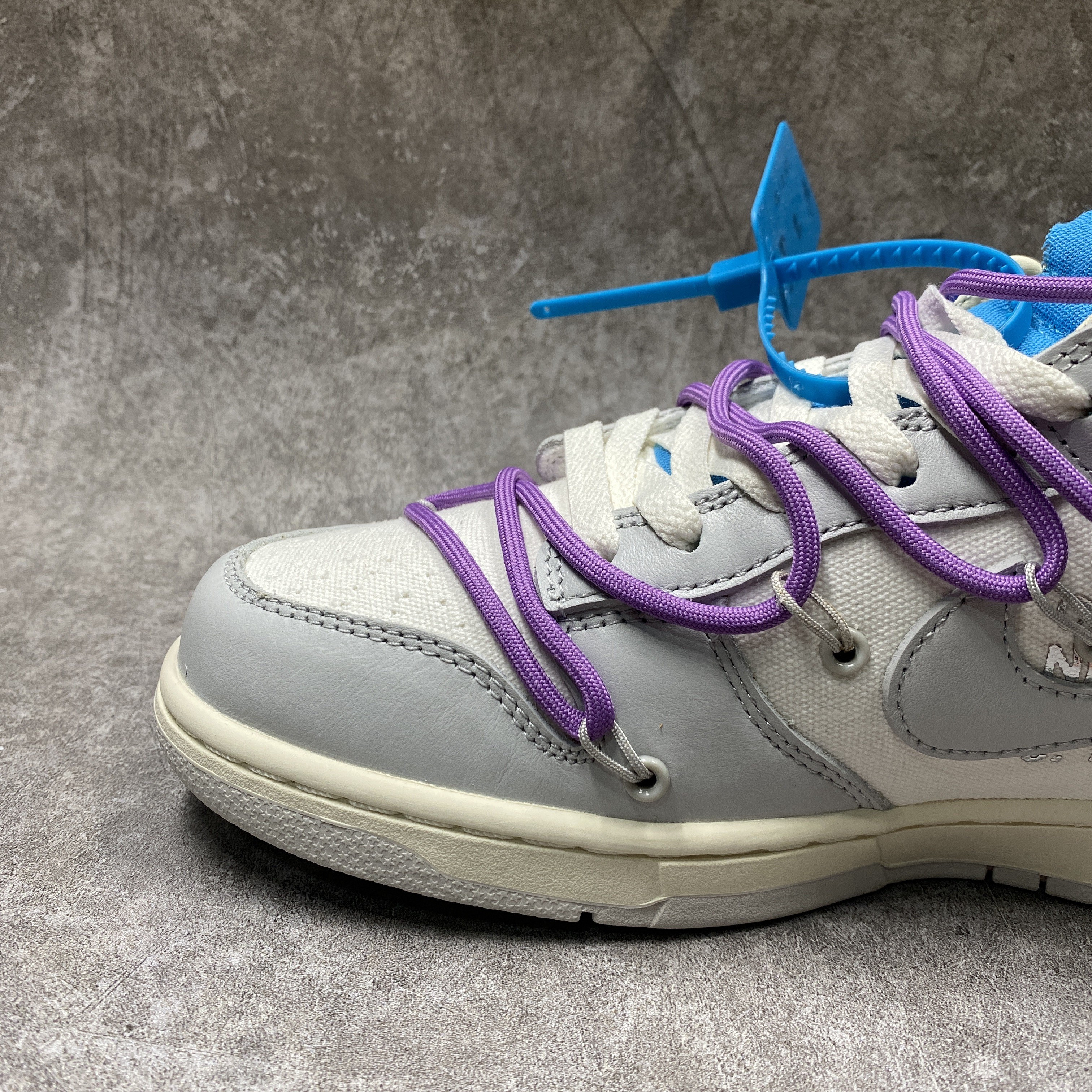 Nike Dunk Low Off-White Lot 47