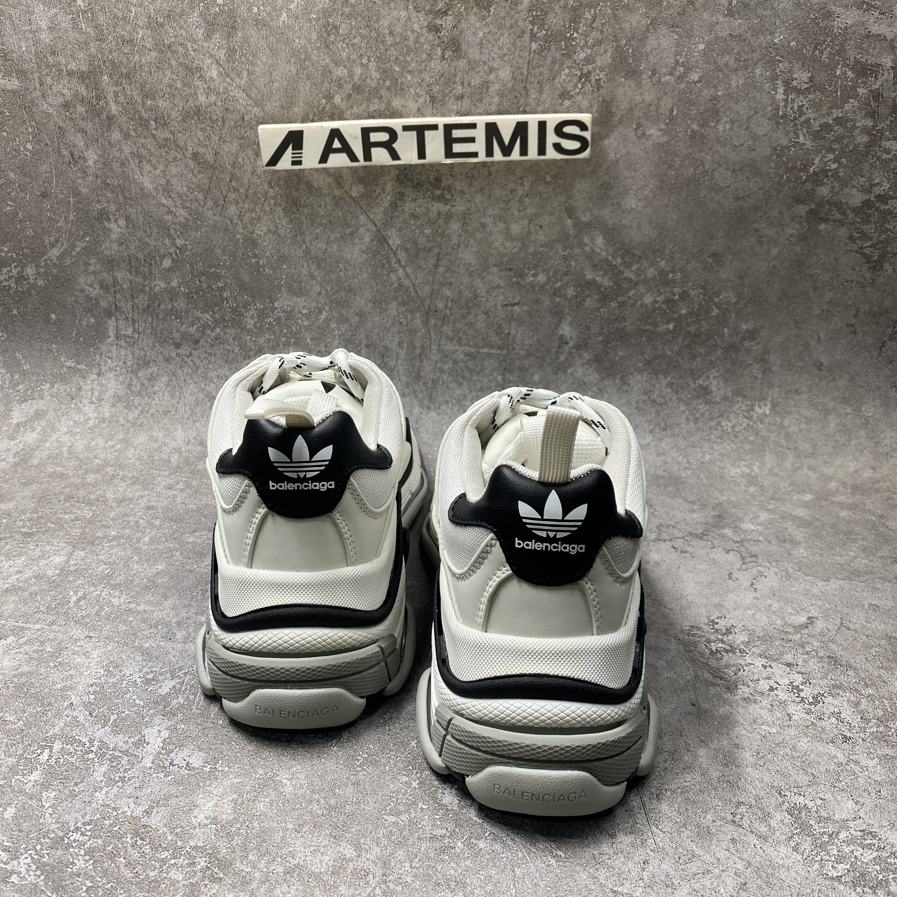 Balenciaga Triple S Sneaker Clearsole Fluo Black White