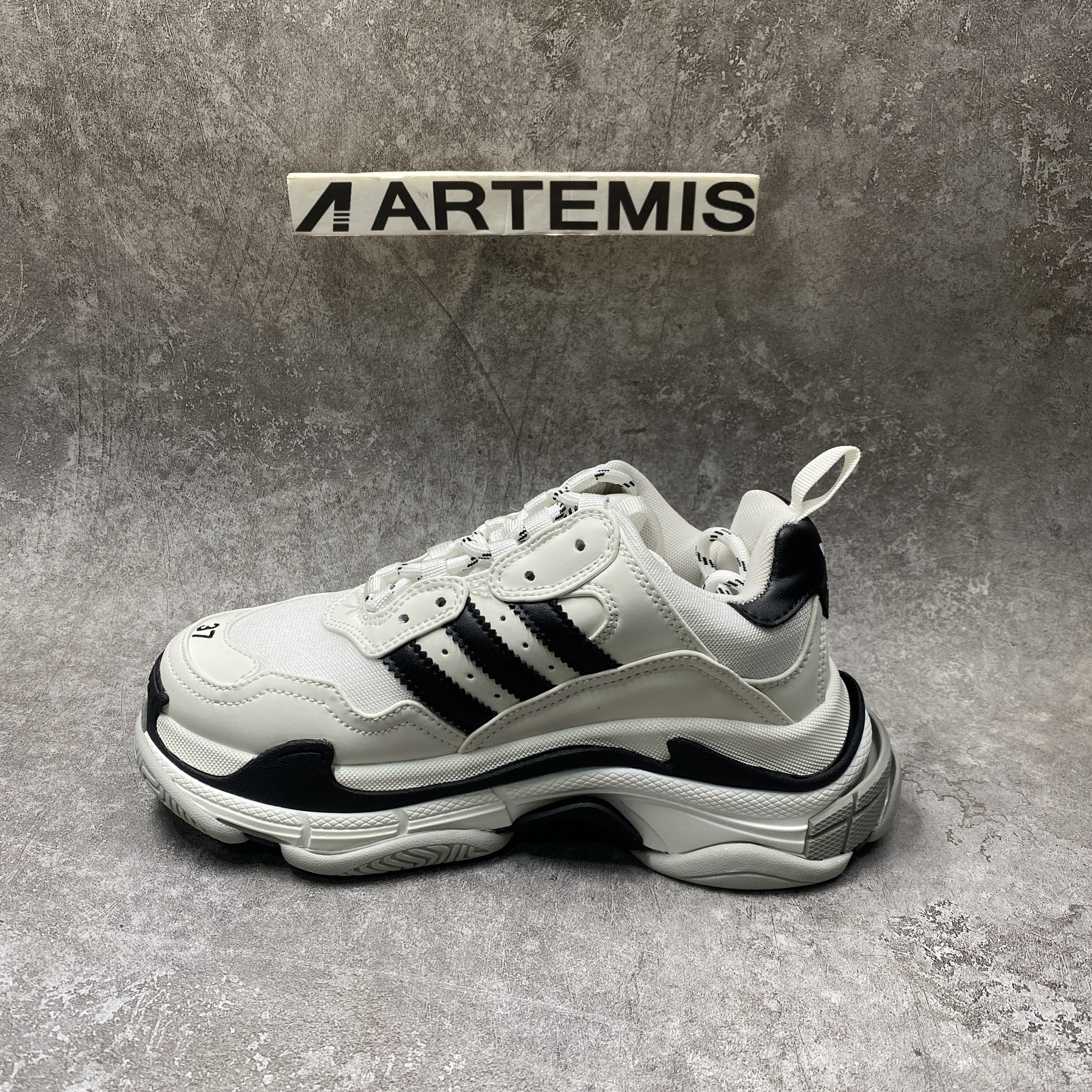 Balenciaga Triple S Sneaker Clearsole Fluo Black White