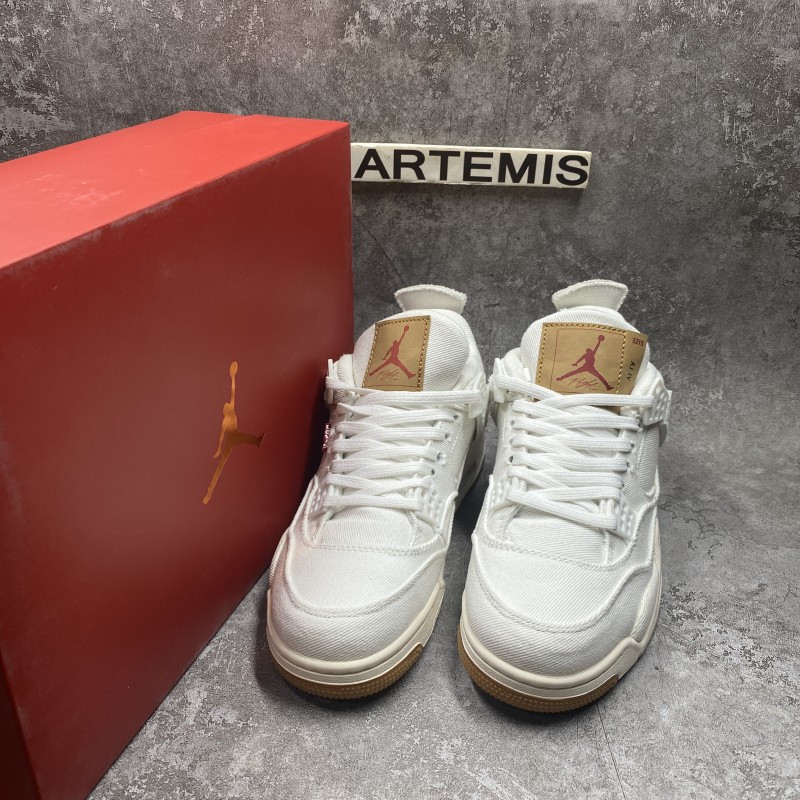 Air Jordan 4 Retro Levi
