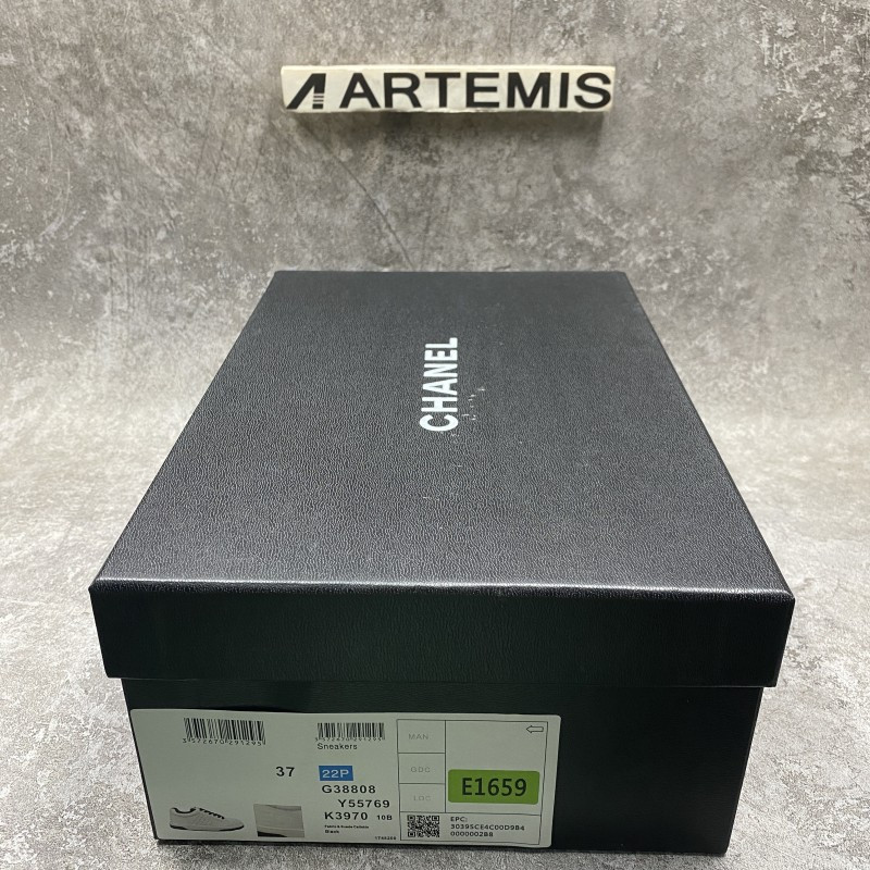 Chanel 22P Trainer White Black