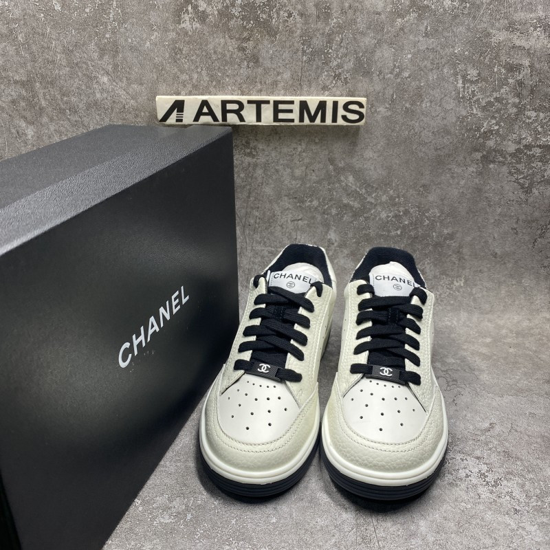 Chanel 22P Trainer White Black