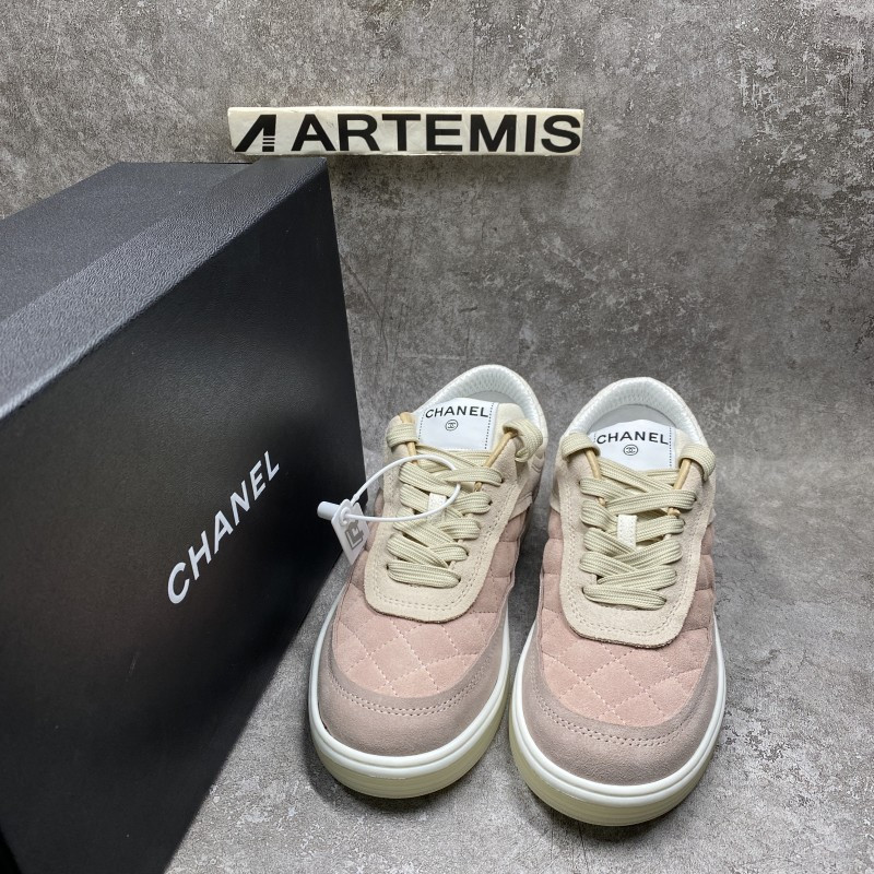 Channel 22C Diamond sports shoes in pink