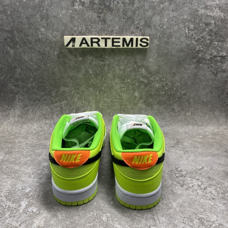 Nike Dunk Low SE Glow In The Dark