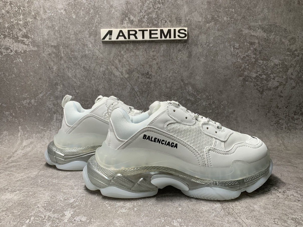 Balenciga Triple S Sneaker White Iridescent