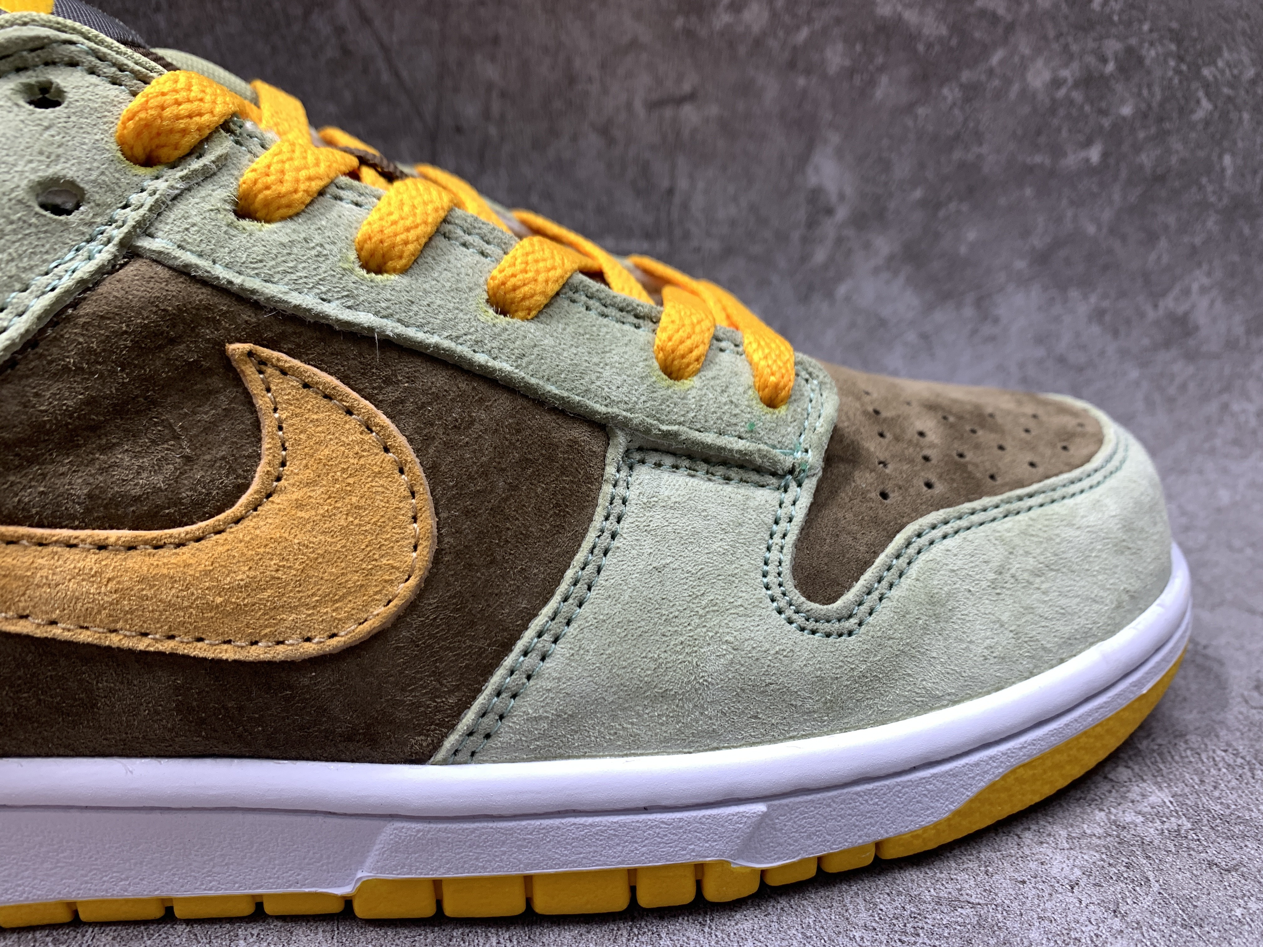 Nike Dunk Low Dusty Olive