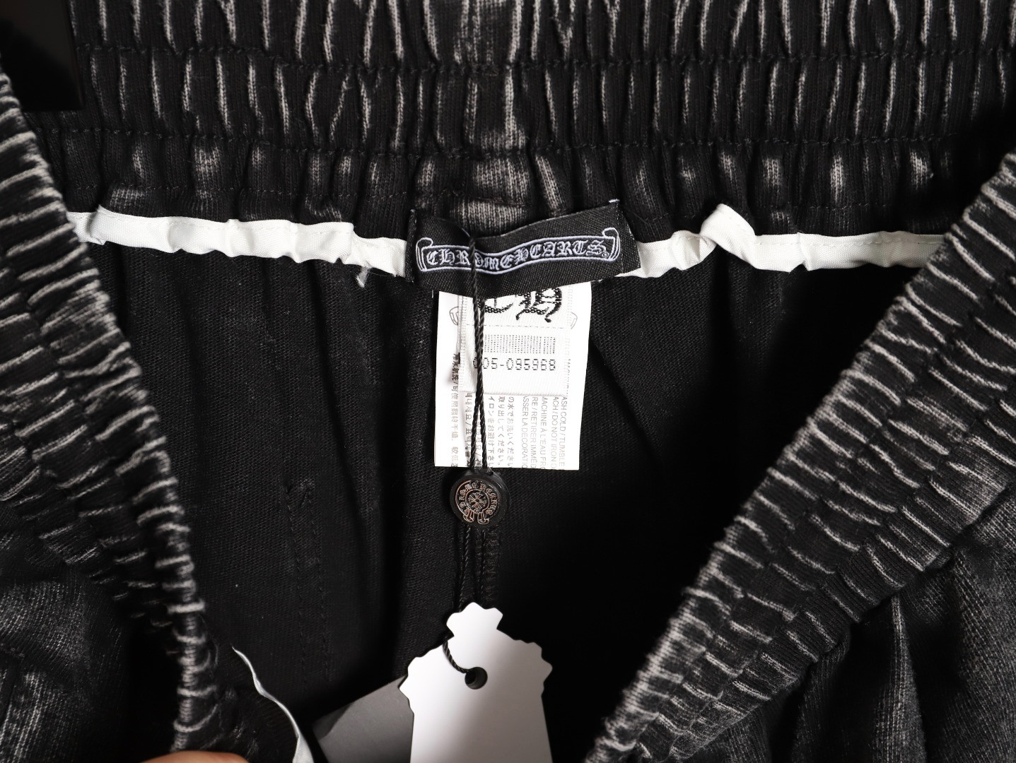 Ch*0me He**ts 25ss shorts