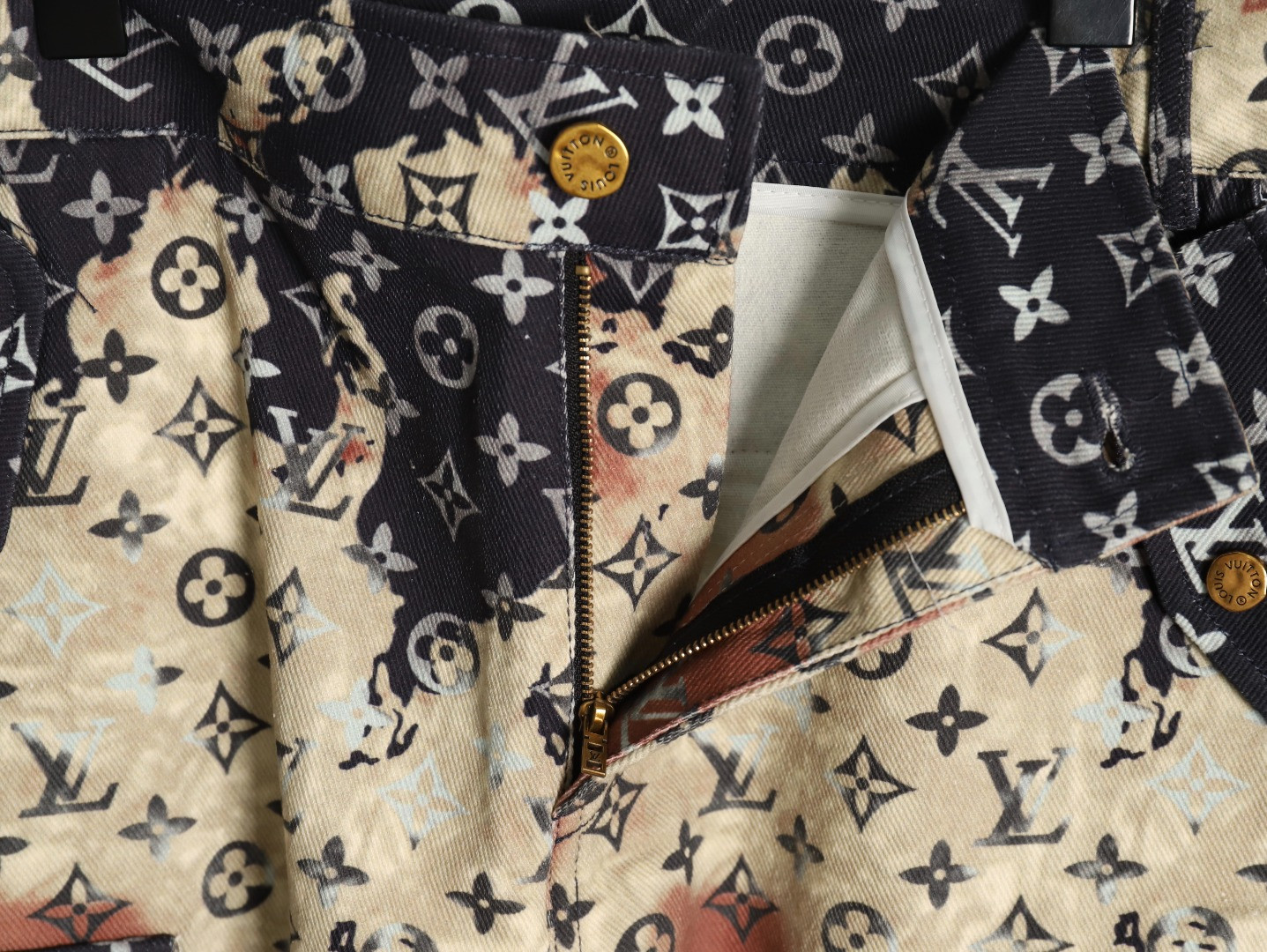 Louis Vuitton LV shorts