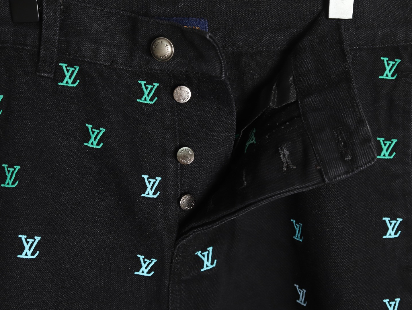 LOUIS VUITTON LV shorts