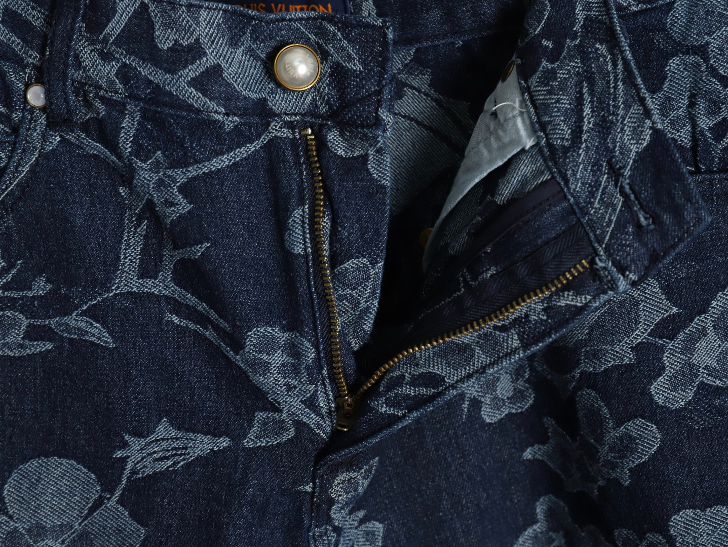 Louis Vuitton LV 25SS shorts