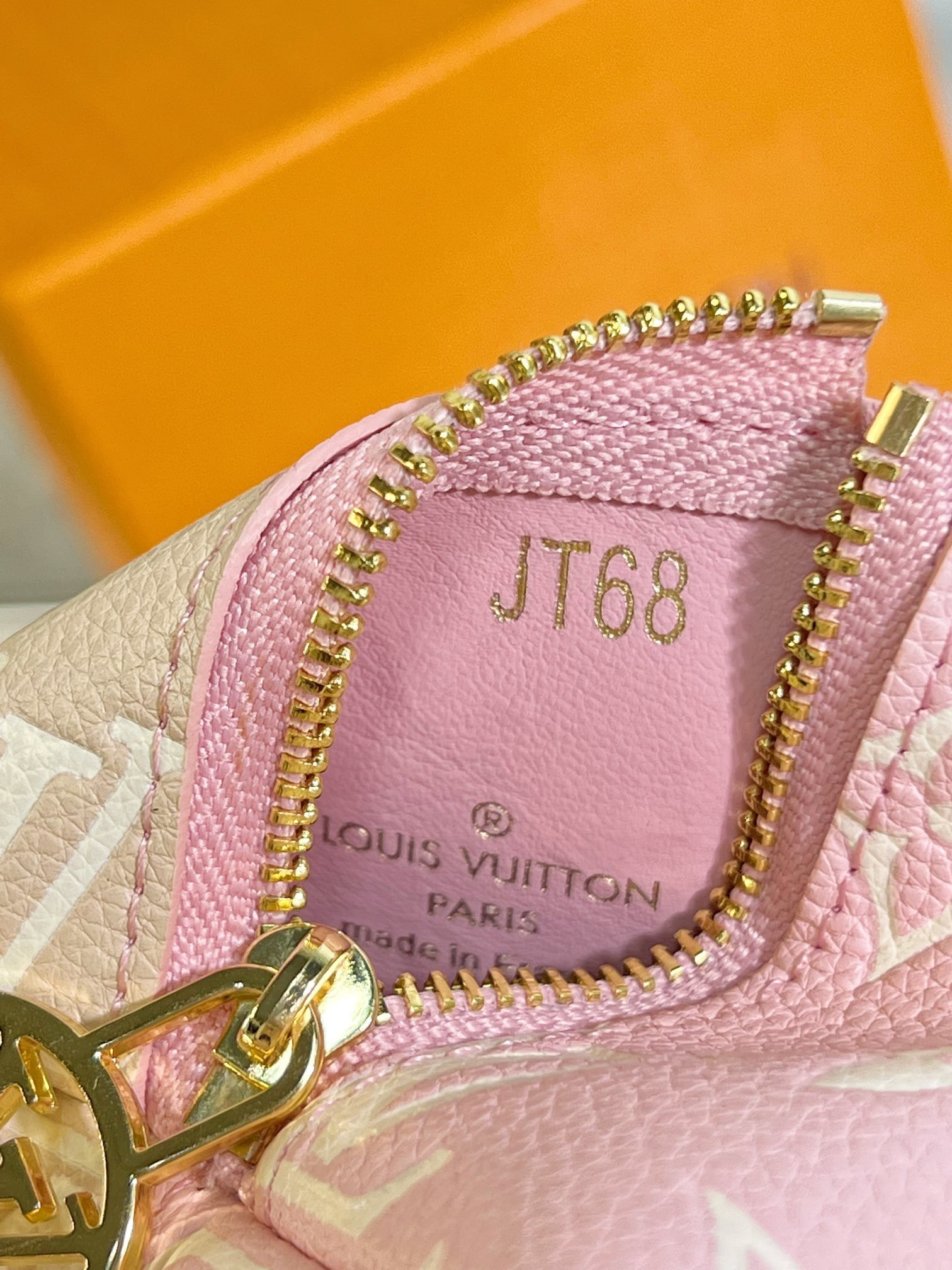 LOUIS VUITTON BERLINGOT BAG CHARM AND KEY HOLDER M00669