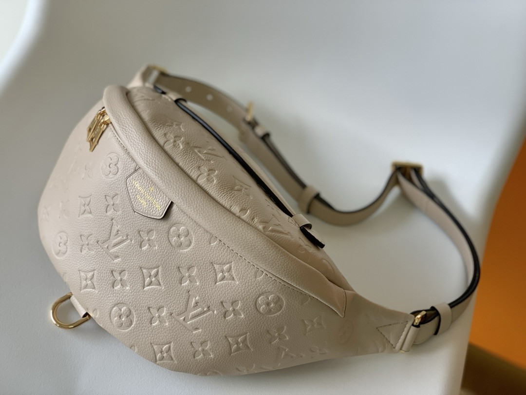Louis Vuitton LV Bumbag Monogram Empreinte Creme M44836 37 x14 x20CM