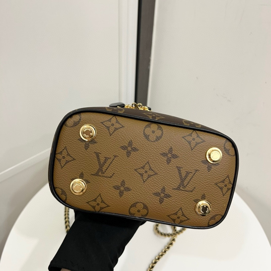 Louis Vuitton LV Vanity PM M45165 19x13x11 CM