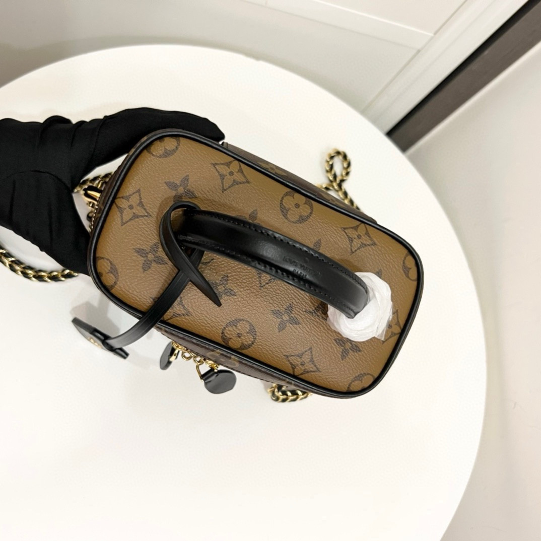 Louis Vuitton LV Vanity PM M45165 19x13x11 CM