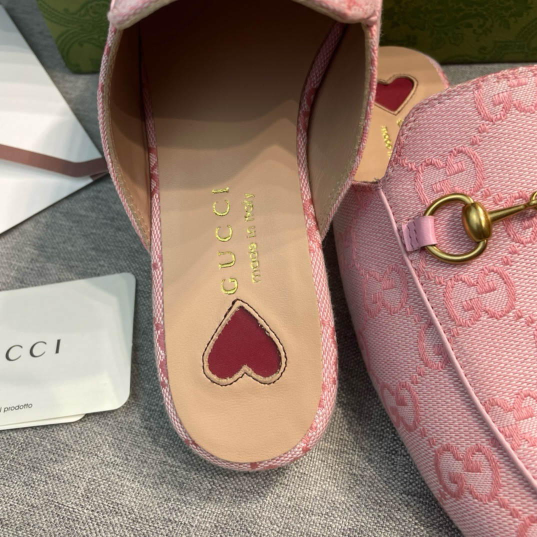 UA GUCCI PRINCETOWN SLIPPER