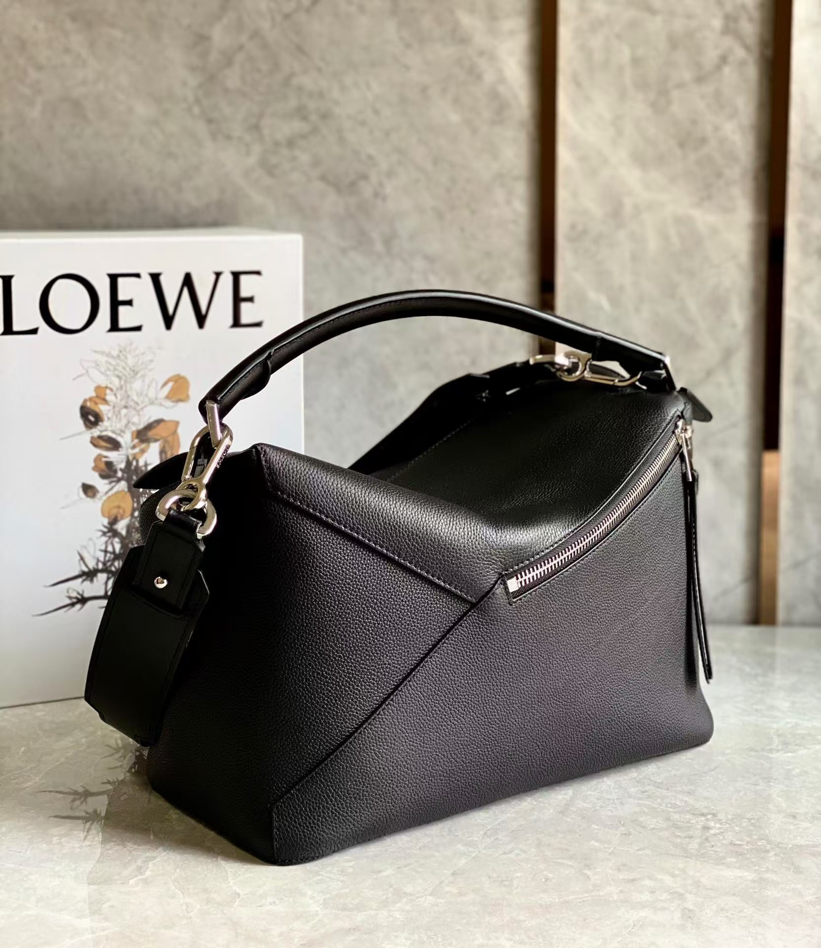 LOEWE Puzzle Edge 36.5 X 23 X 19 CM