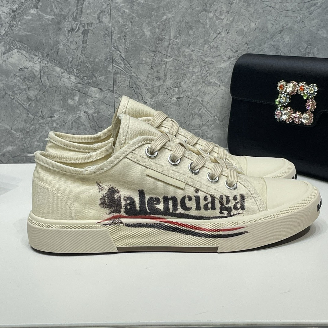 UA Balenciaga Paris Low Top Sneaker